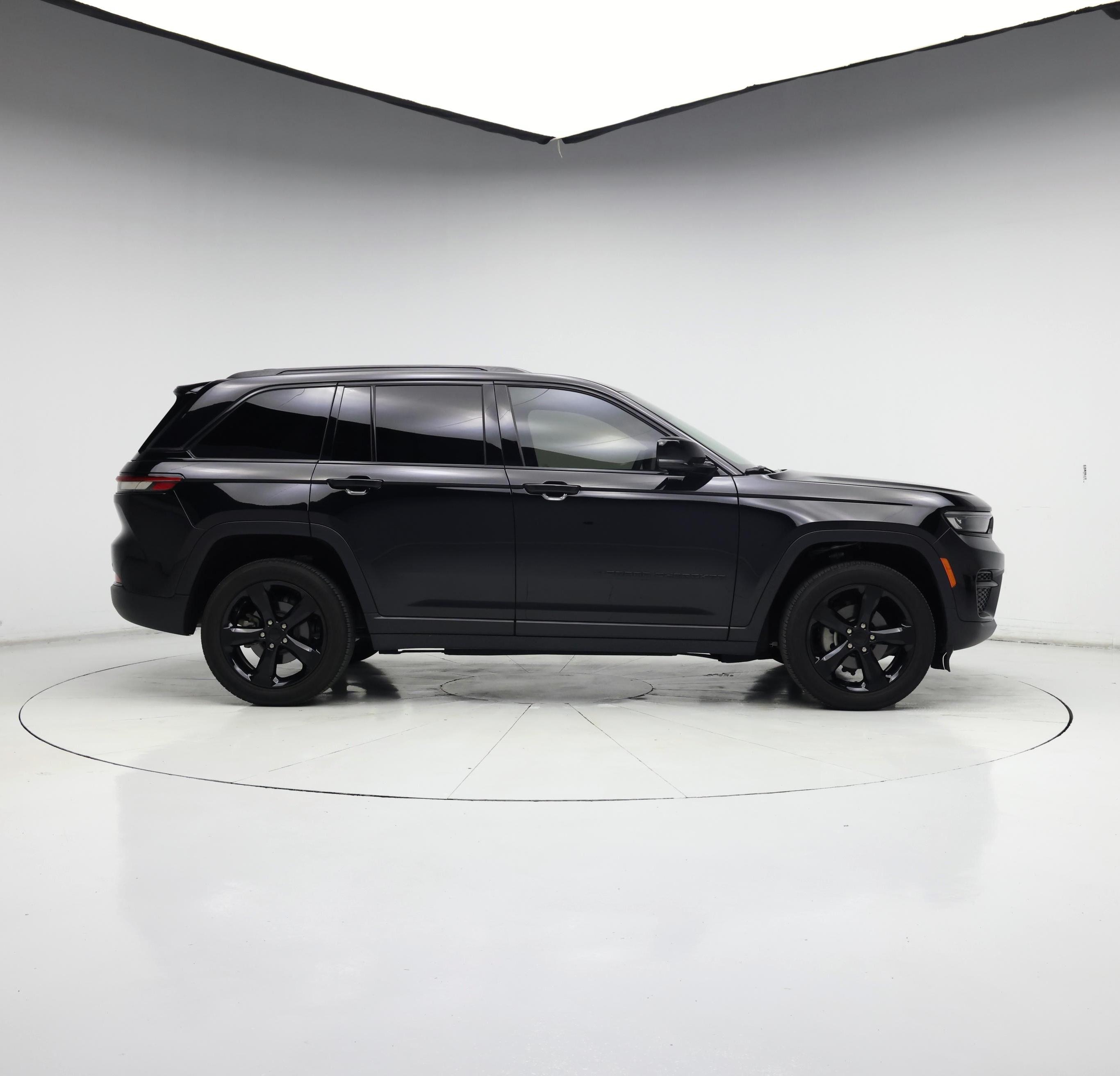 Thumbnail: 2023 Jeep Grand Cherokee - 7
