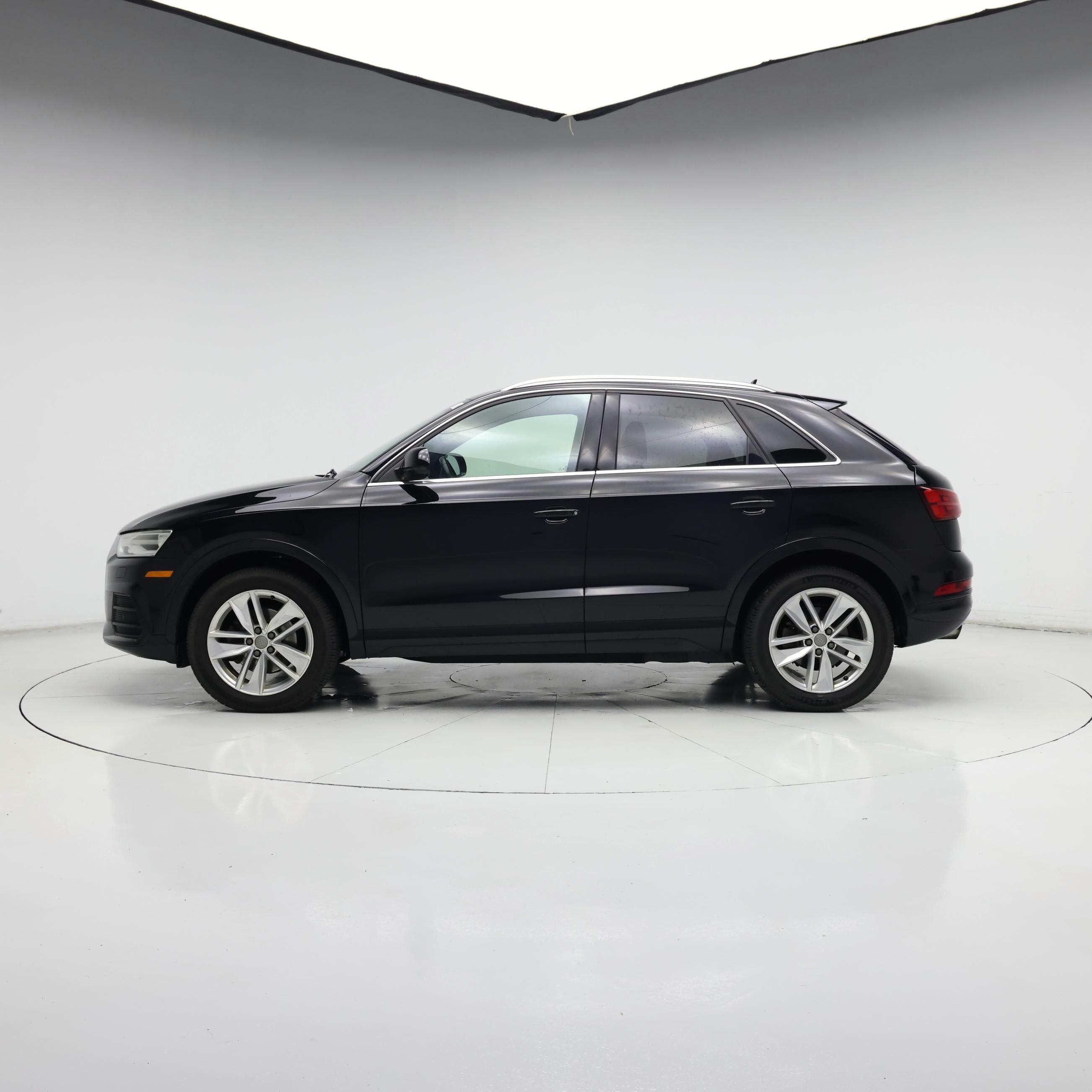 Thumbnail: 2016 Audi Q3 - 3