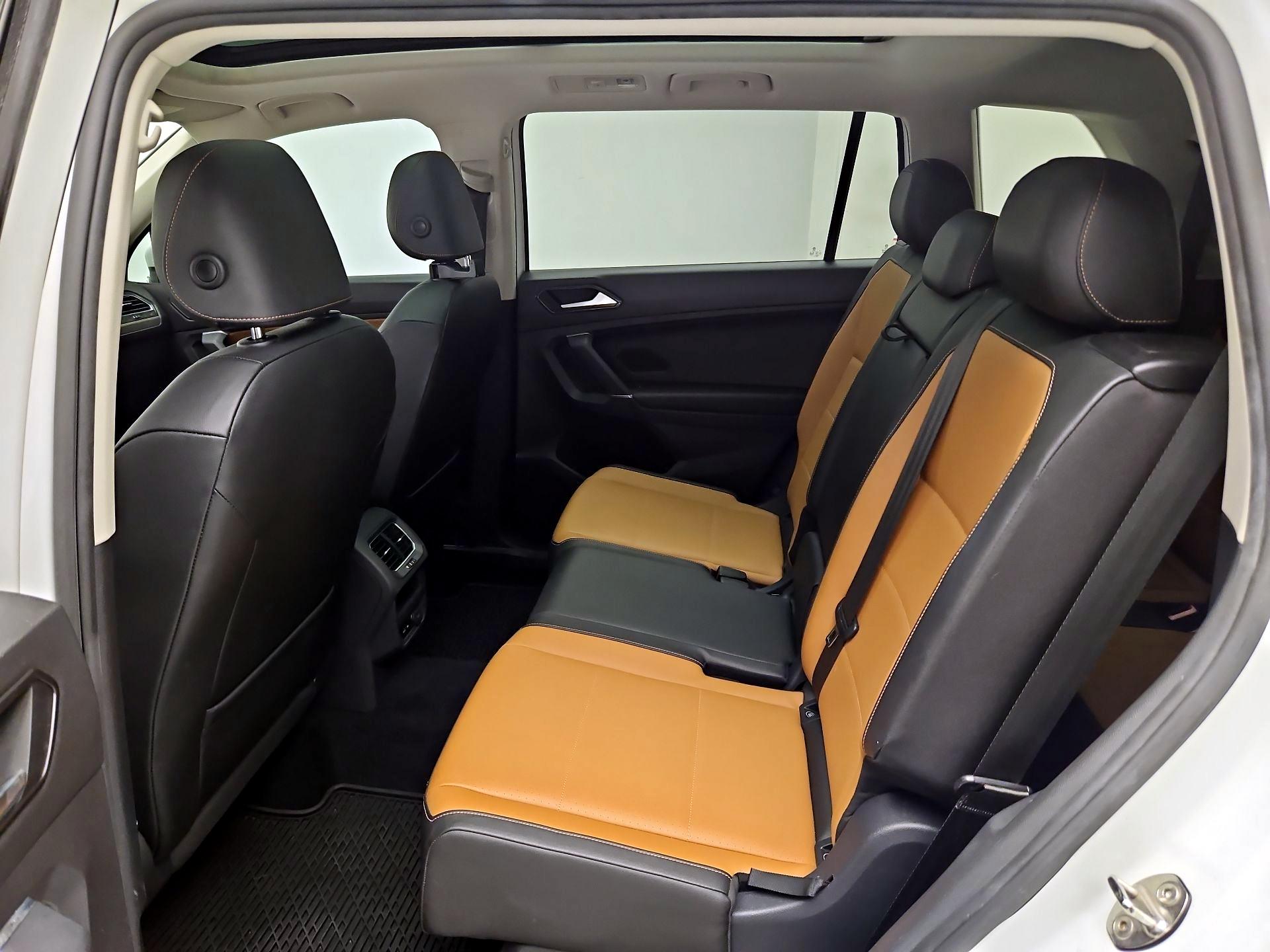 Thumbnail: 2018 Volkswagen Tiguan - 20