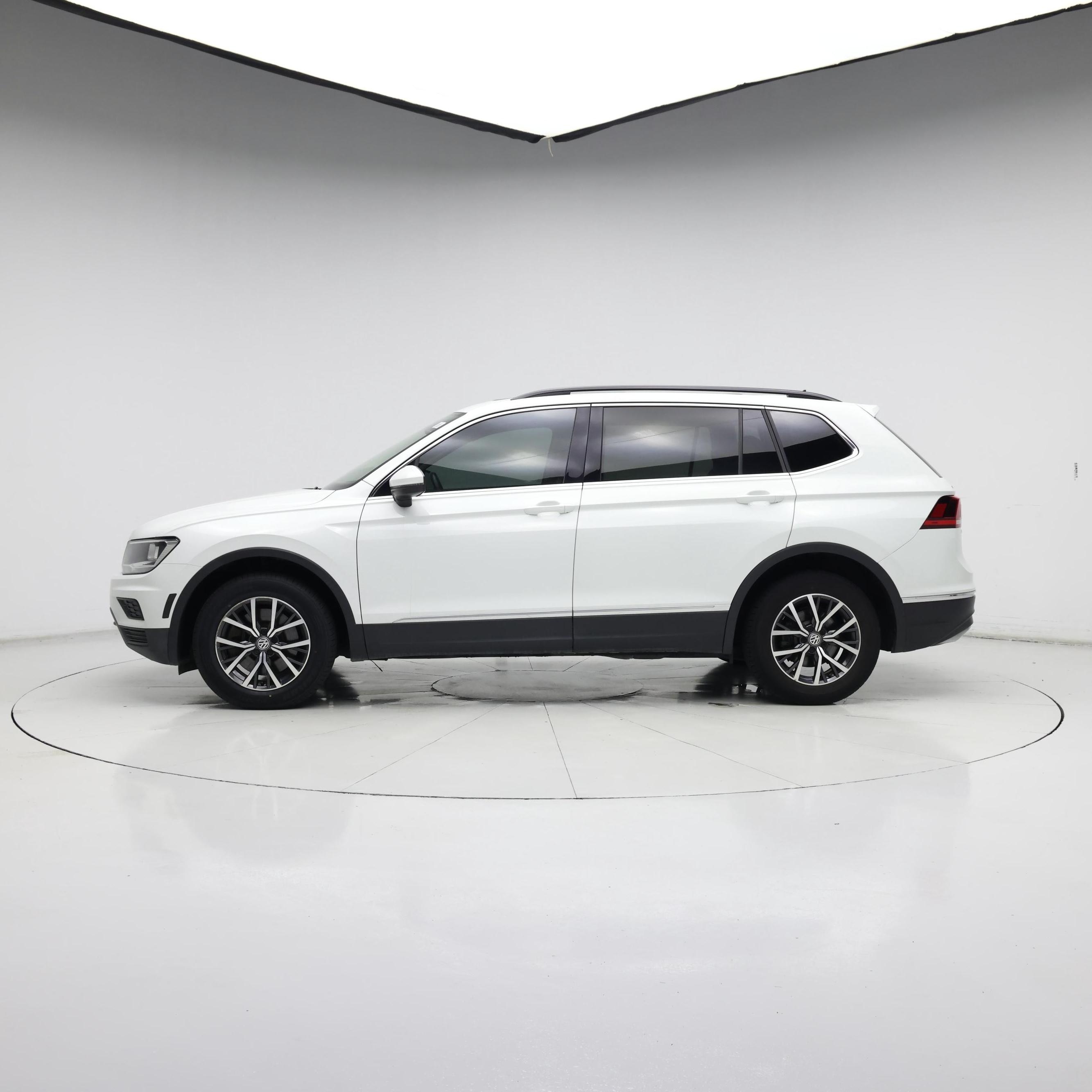 Thumbnail: 2018 Volkswagen Tiguan - 3