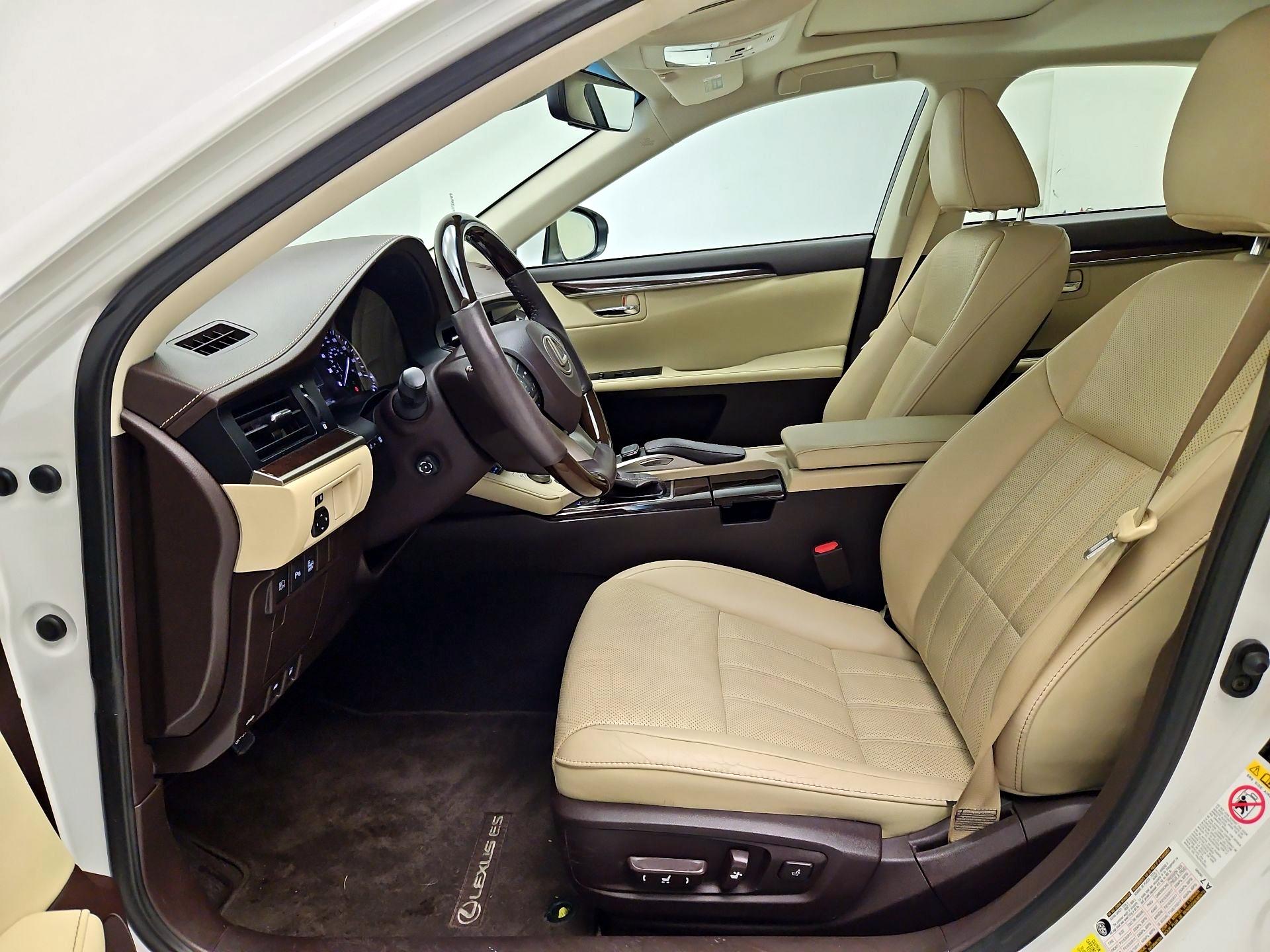 Thumbnail: 2018 Lexus ES - 11