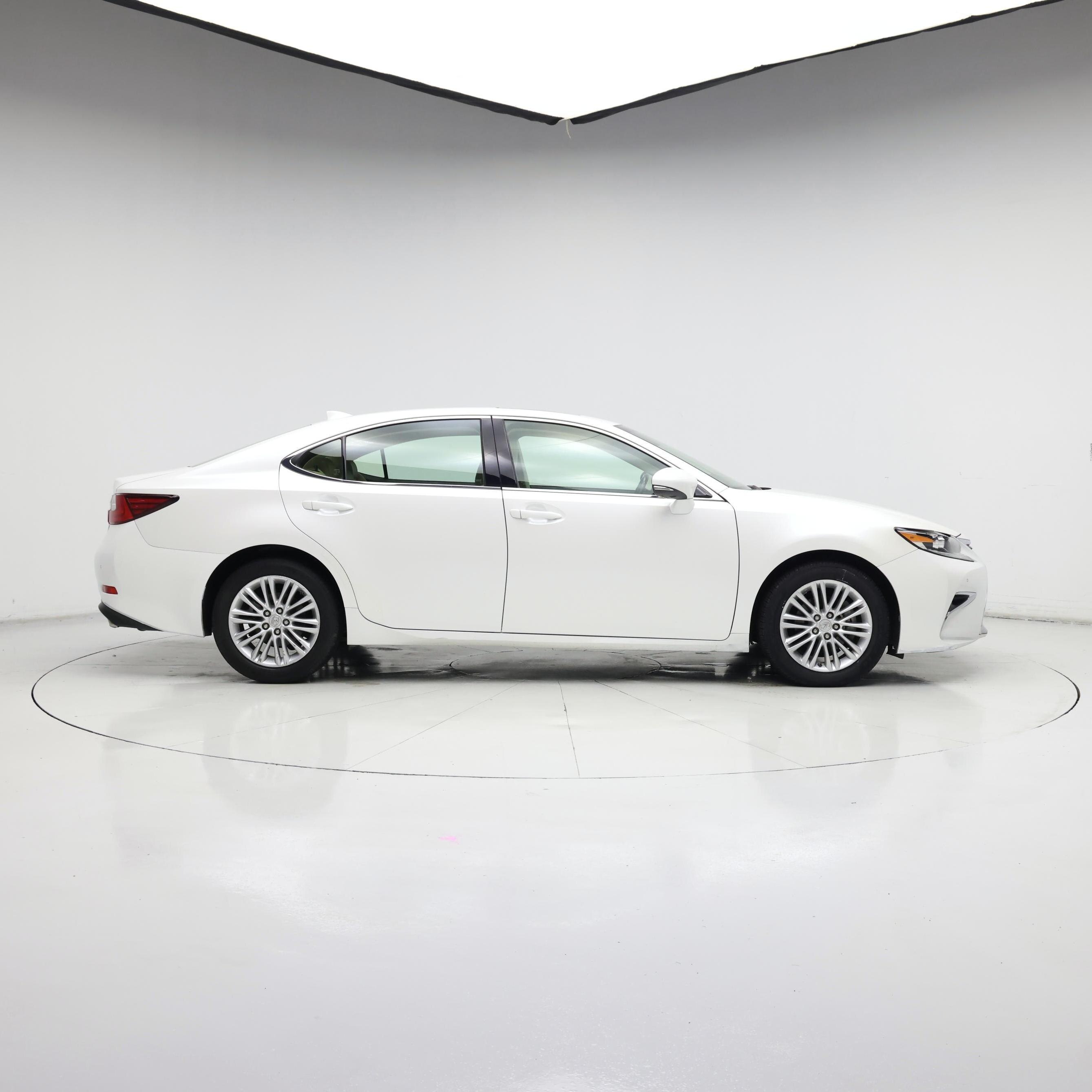 Thumbnail: 2018 Lexus ES - 7