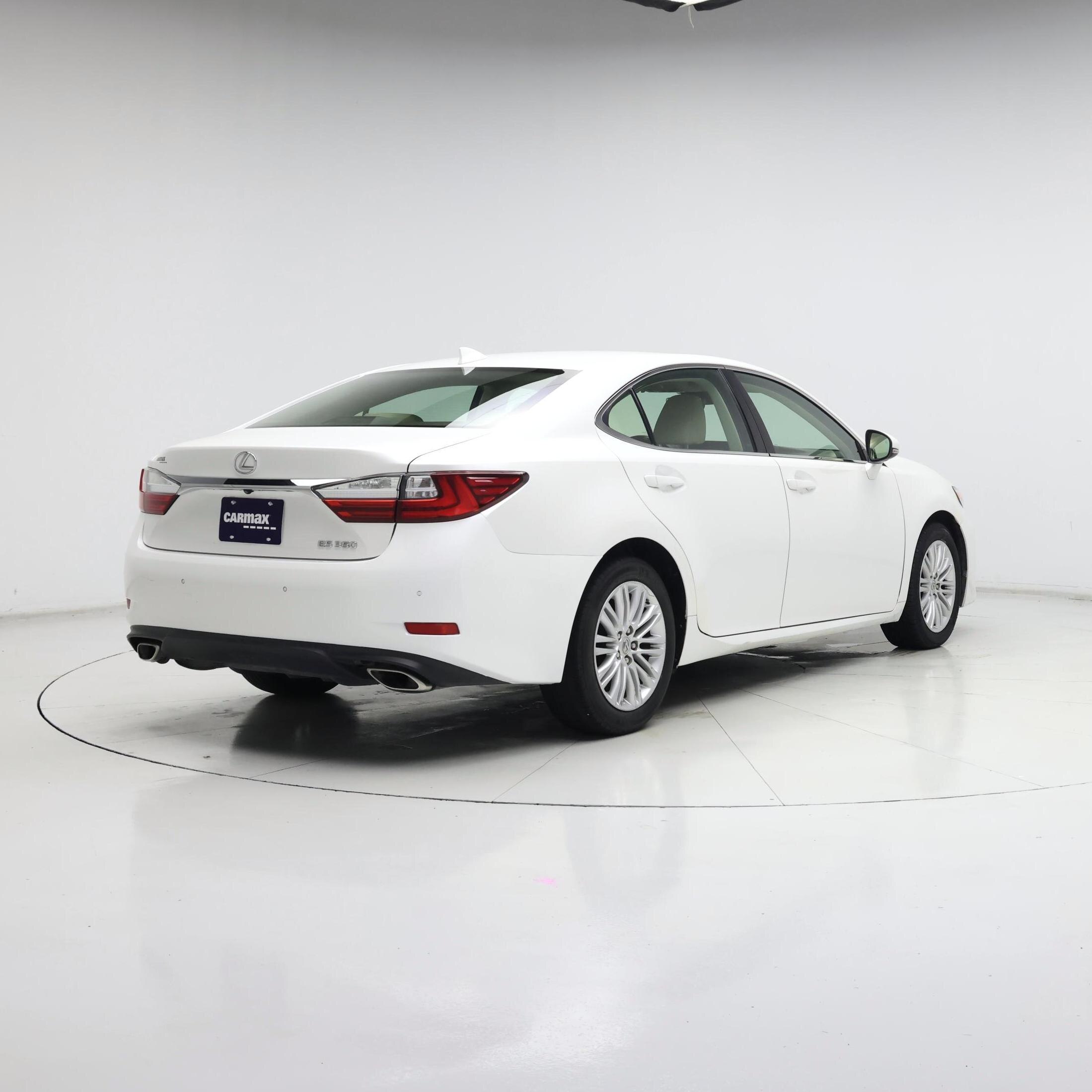 Thumbnail: 2018 Lexus ES - 8