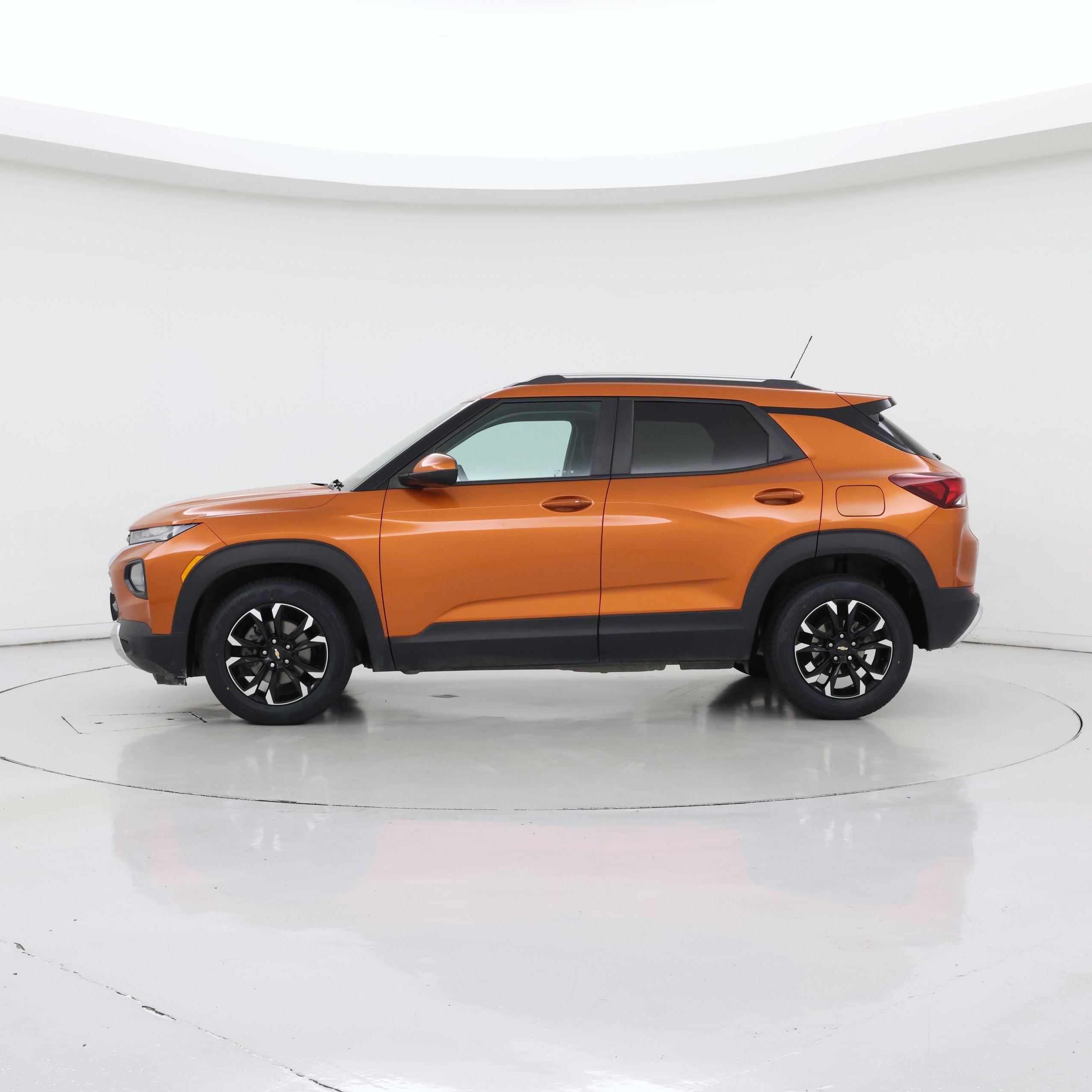 Thumbnail: 2022 Chevrolet TrailBlazer - 3