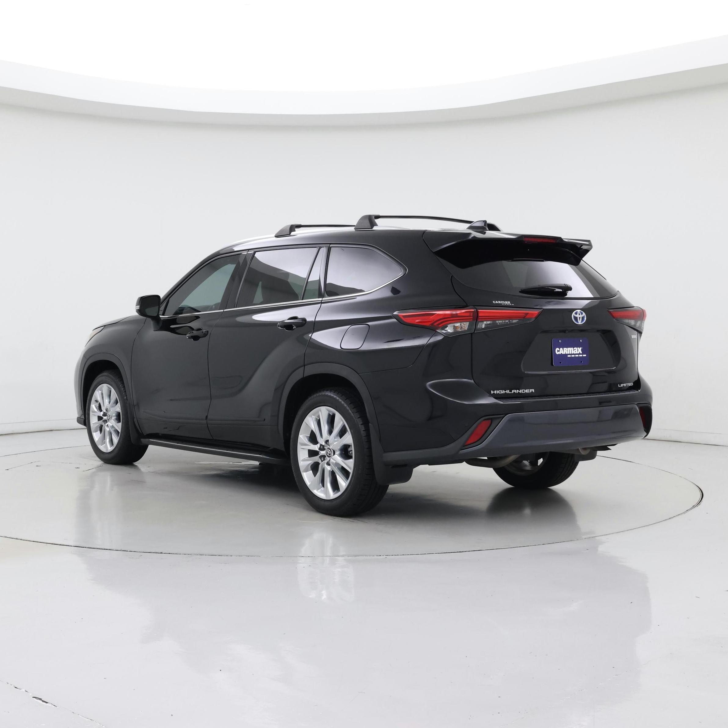Thumbnail: 2023 Toyota Highlander - 2