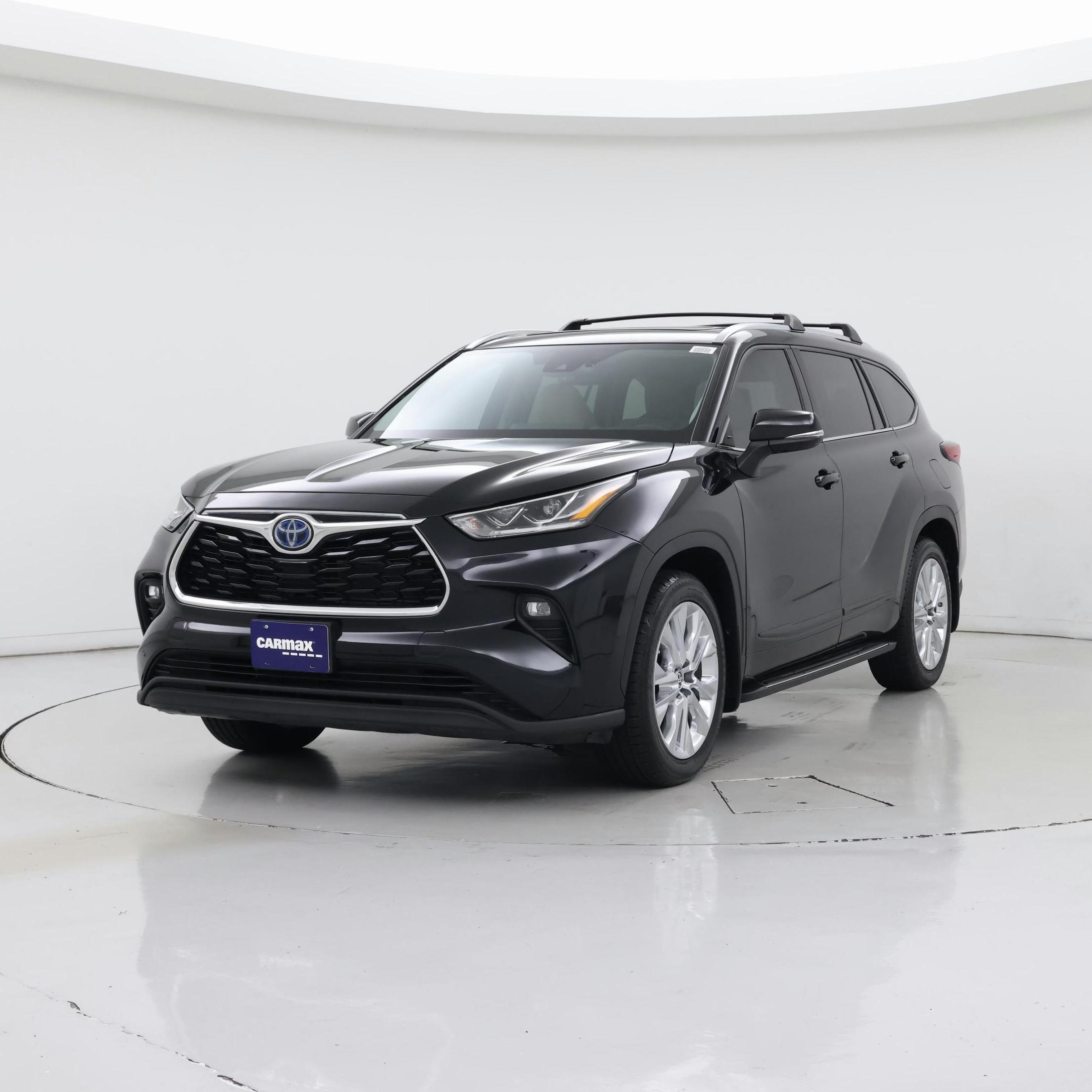 Thumbnail: 2023 Toyota Highlander - 4