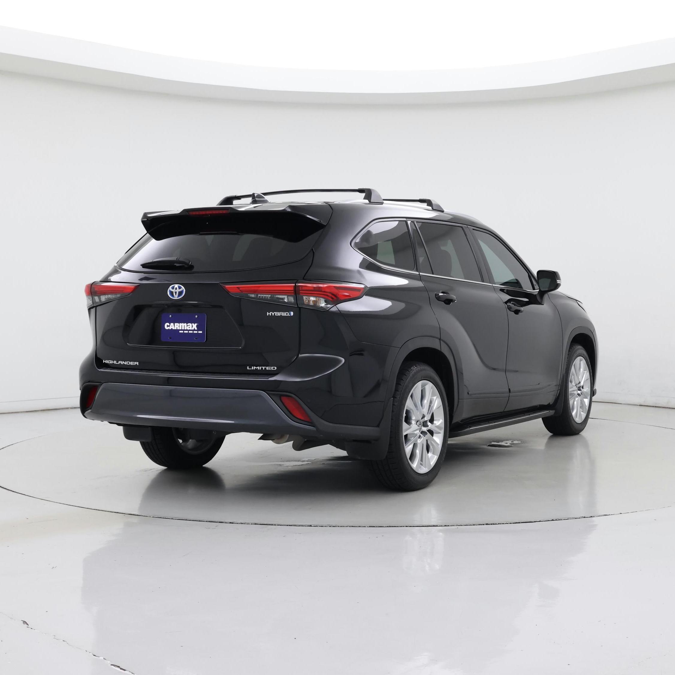 Thumbnail: 2023 Toyota Highlander - 8