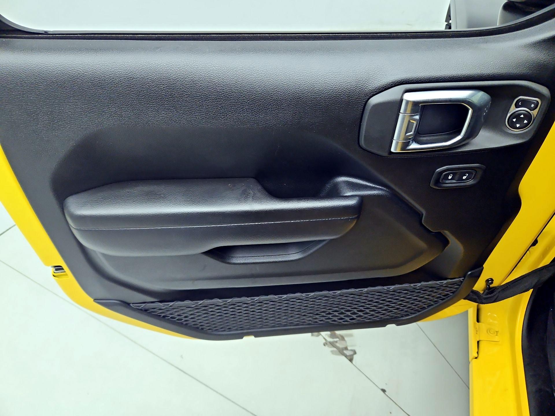 Thumbnail: 2021 Jeep Wrangler - 12