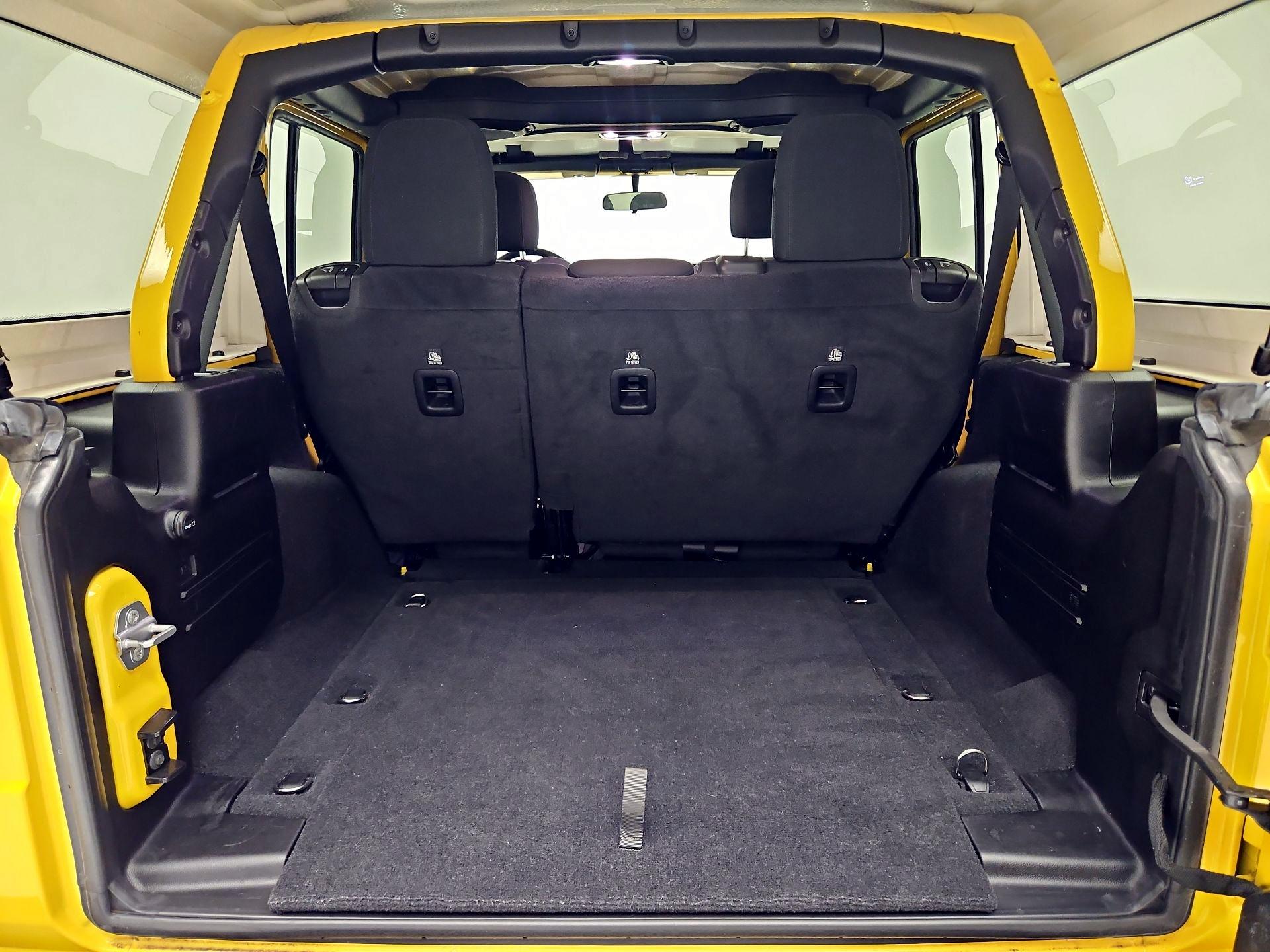 Thumbnail: 2021 Jeep Wrangler - 20