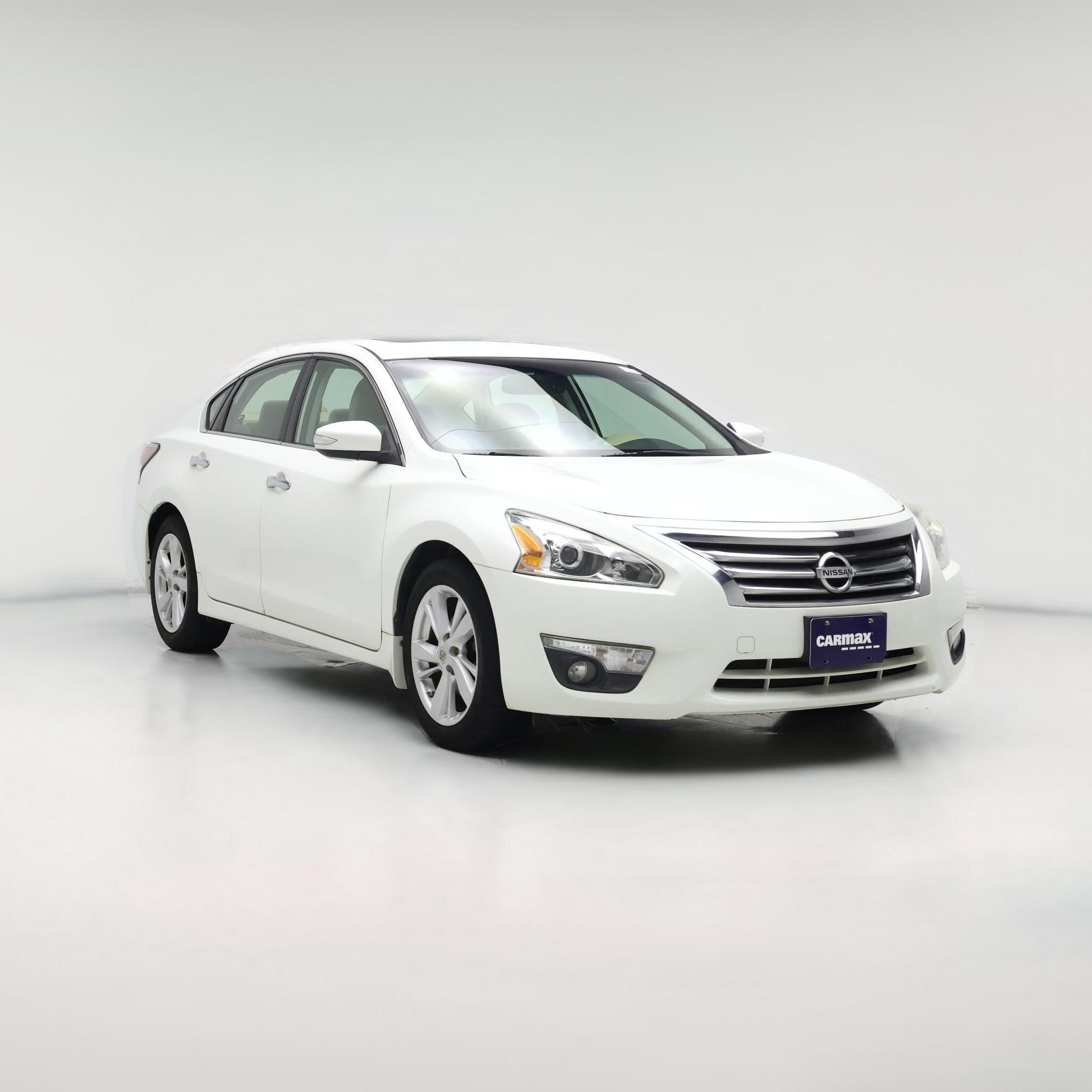 Thumbnail: 2015 Nissan Altima - 1