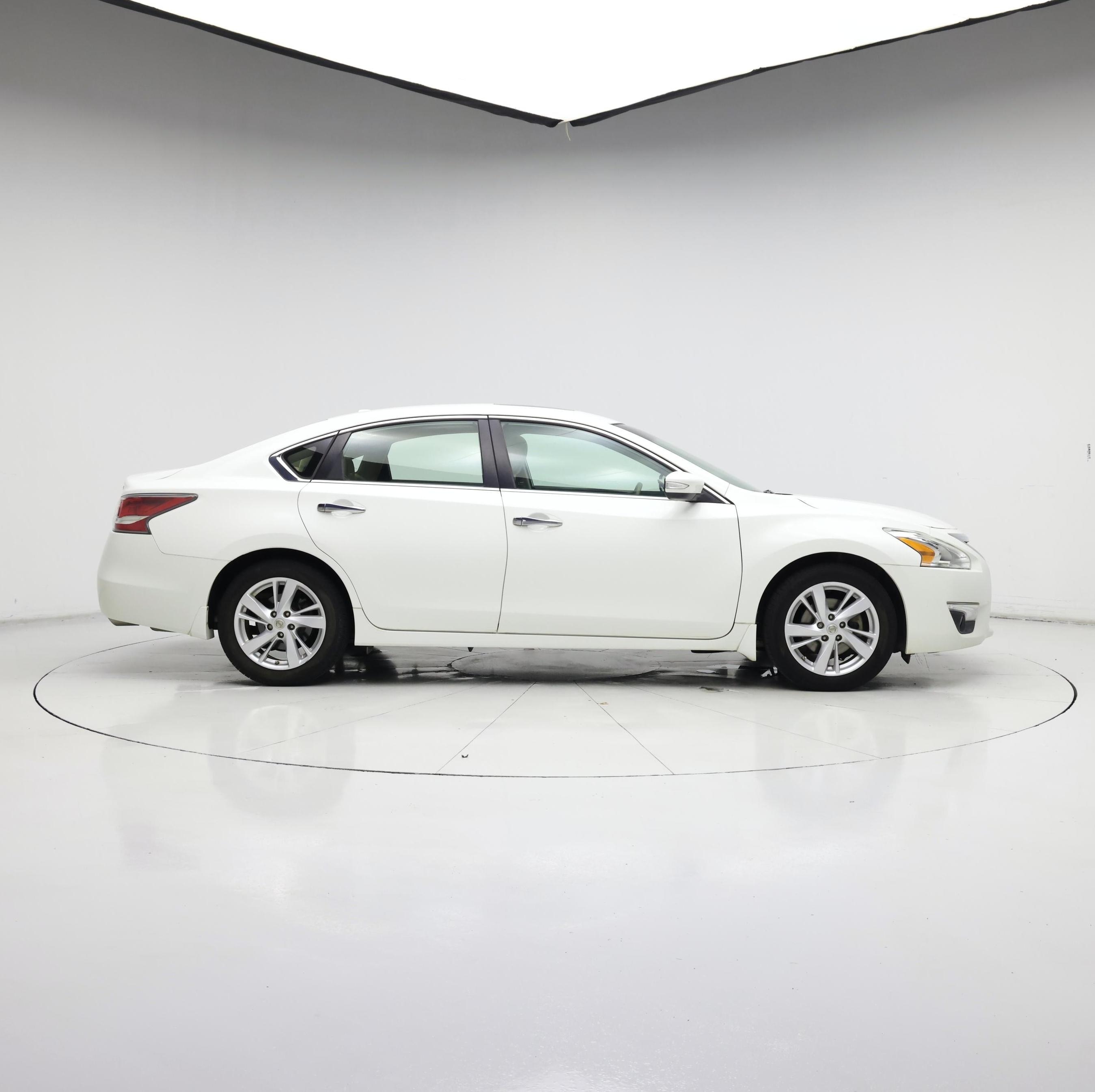 Thumbnail: 2015 Nissan Altima - 7