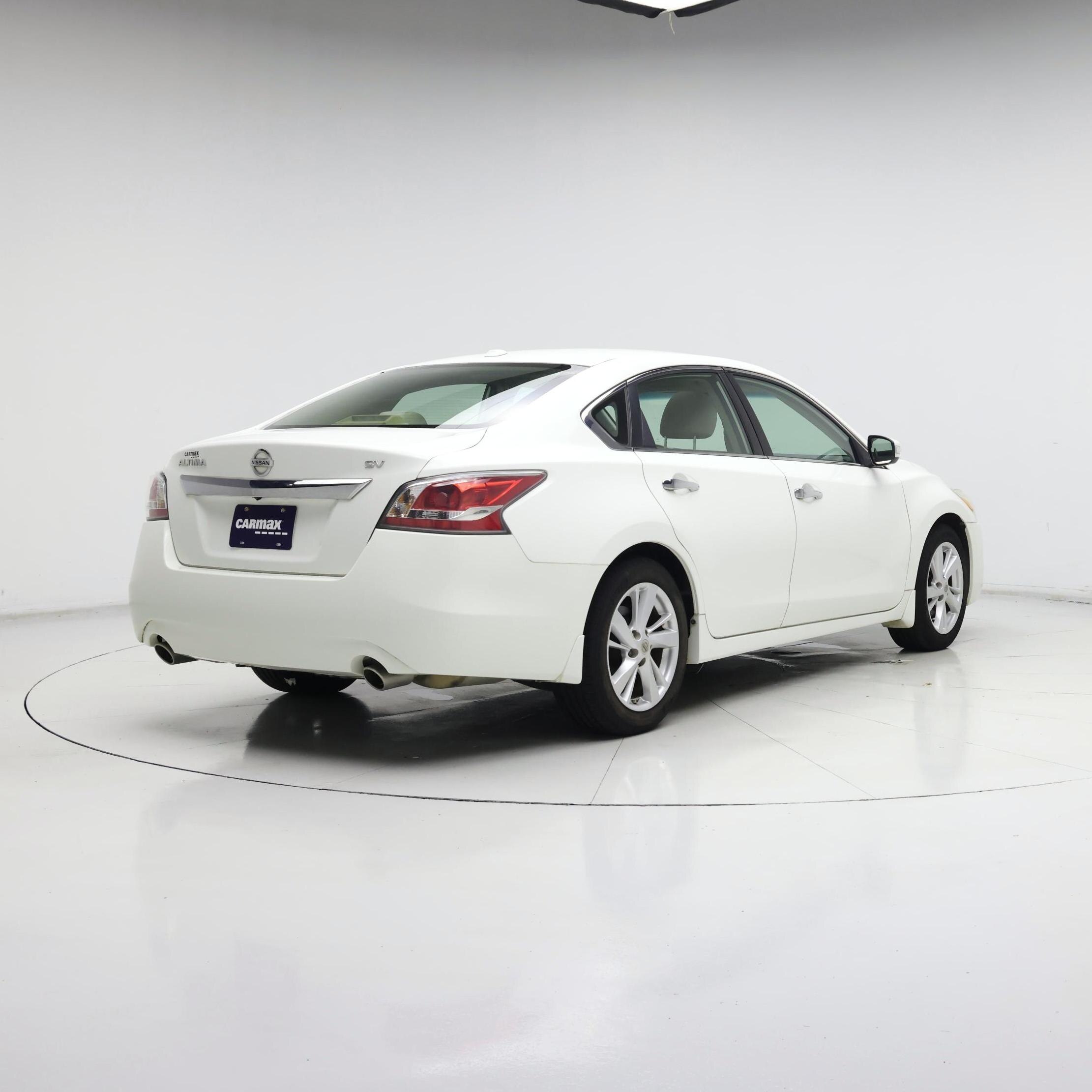 Thumbnail: 2015 Nissan Altima - 8