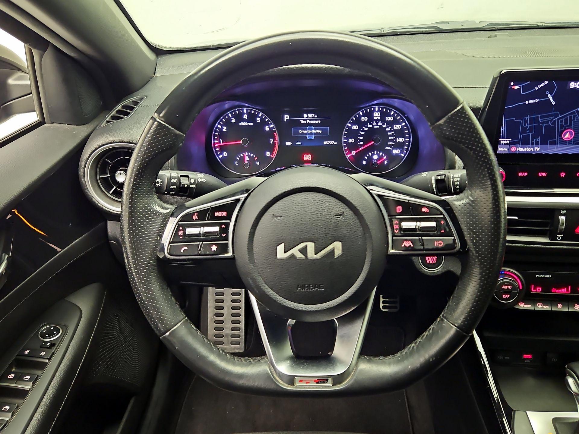 Thumbnail: 2022 Kia Forte - 10