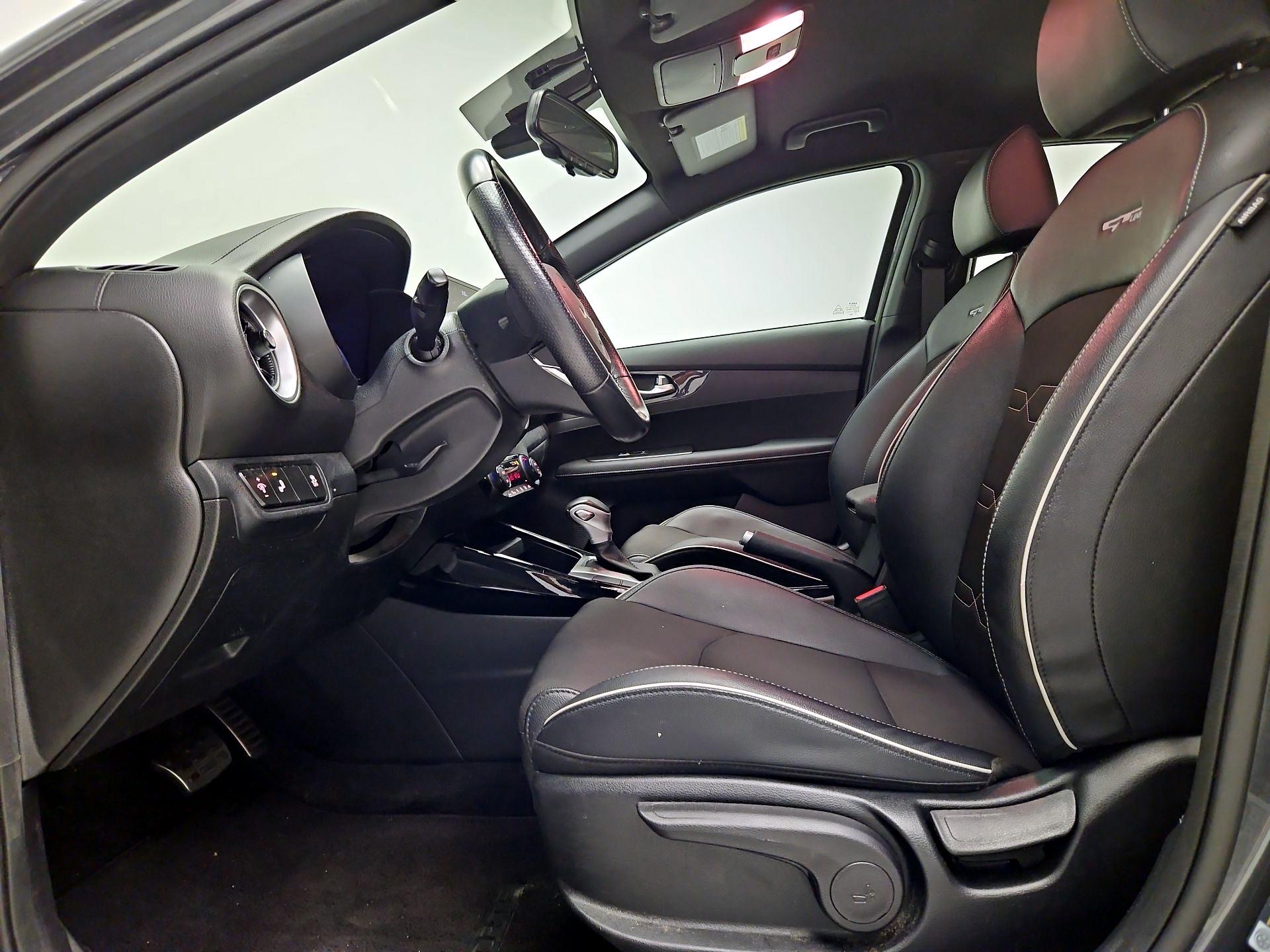 Thumbnail: 2022 Kia Forte - 11