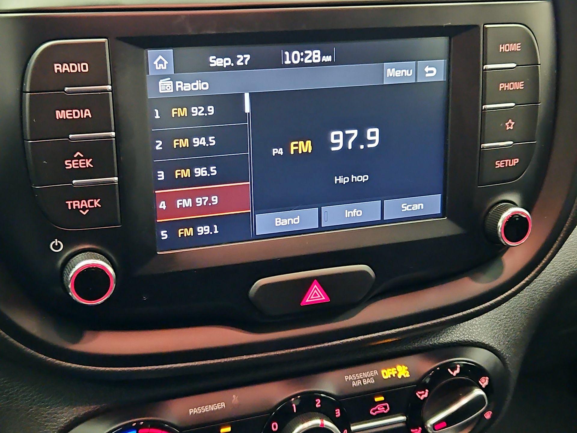 Thumbnail: 2020 Kia Soul - 15