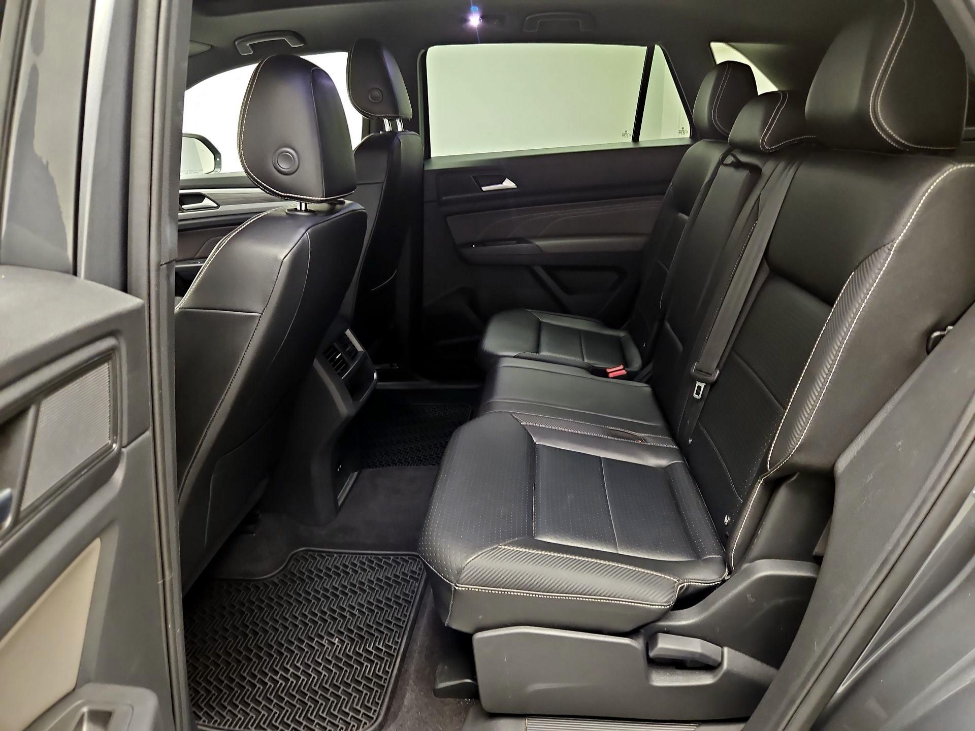 Thumbnail: 2022 Volkswagen Atlas - 17