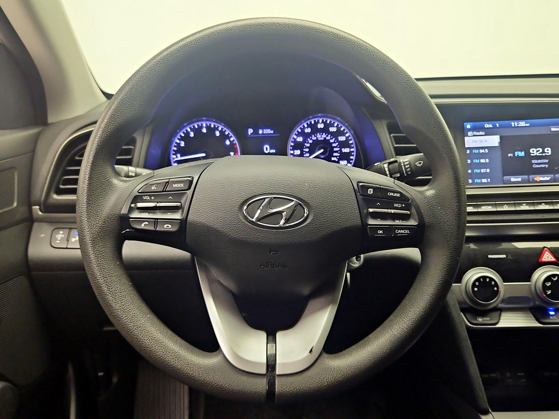 Thumbnail: 2019 Hyundai Elantra - 10