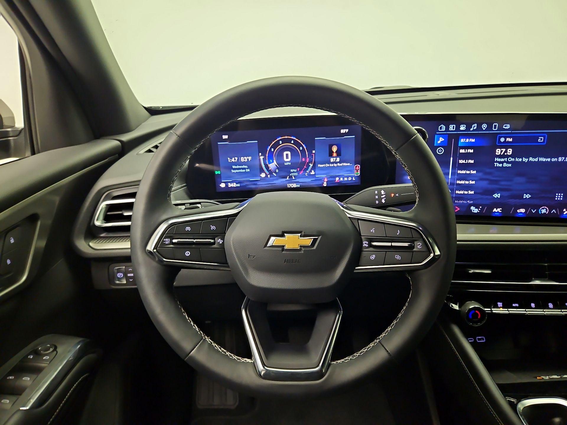 Thumbnail: 2025 Chevrolet Traverse - 10
