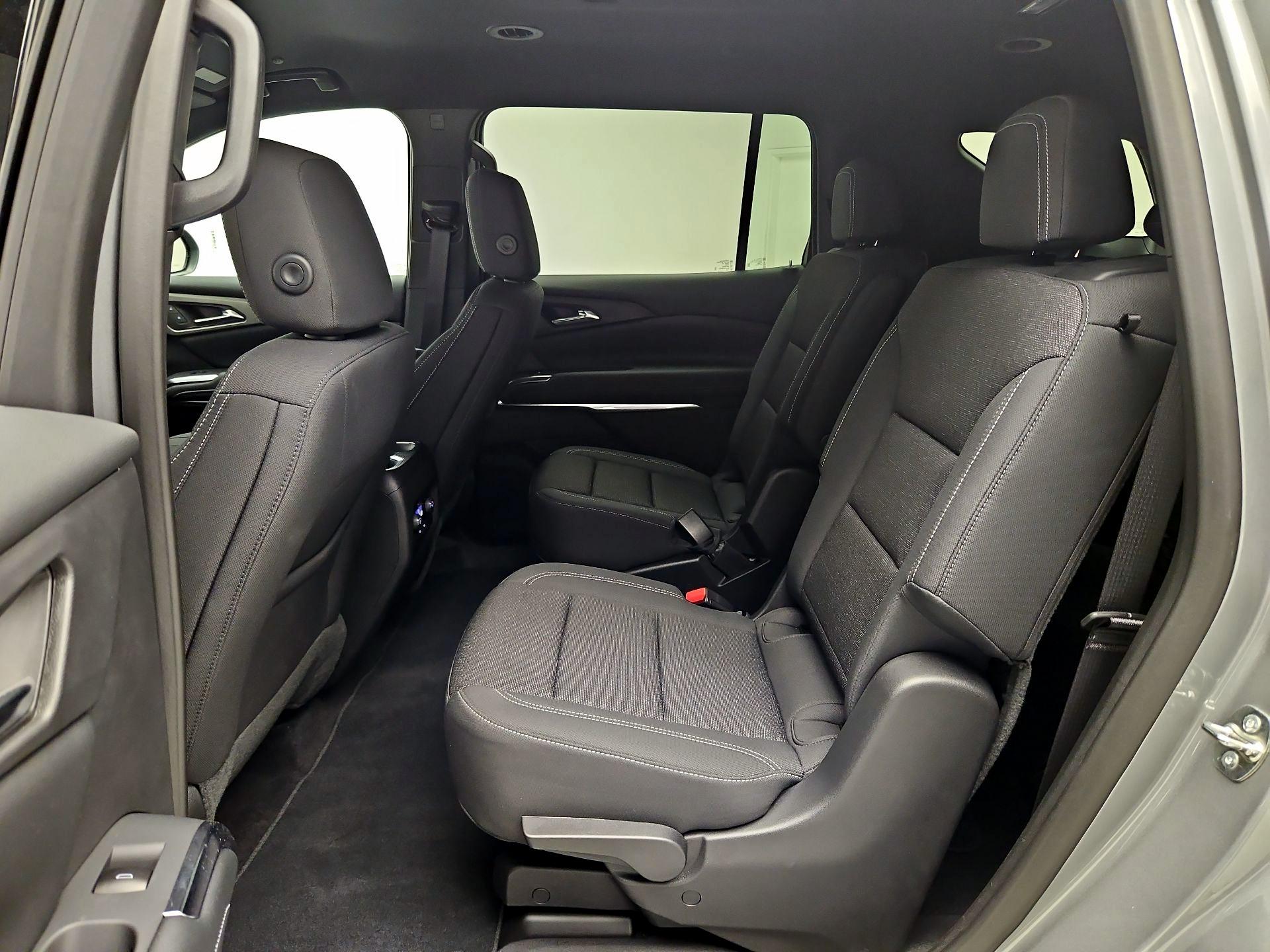 Thumbnail: 2025 Chevrolet Traverse - 17