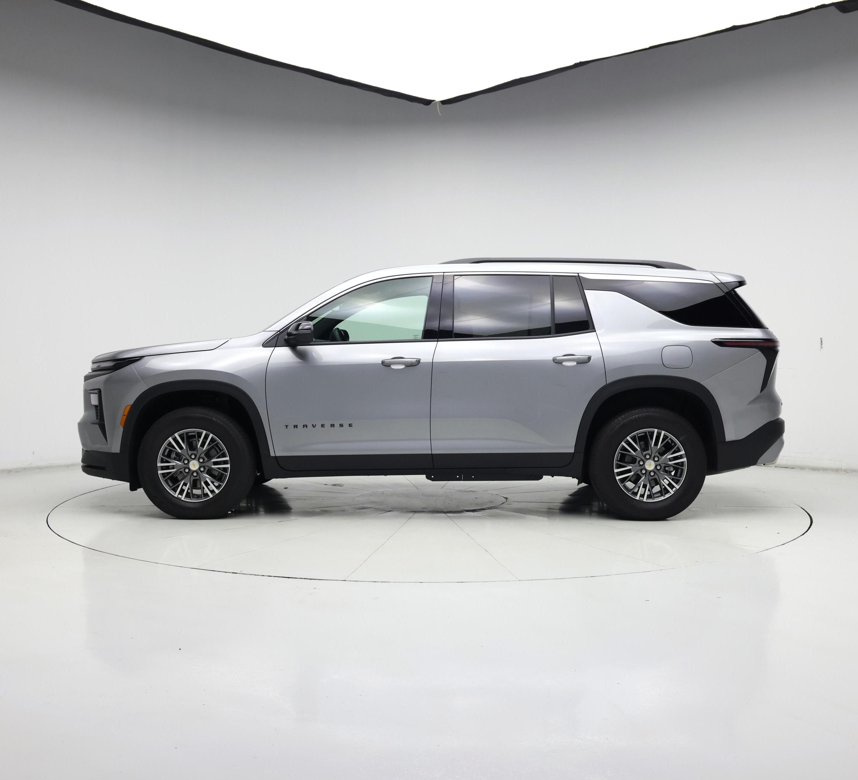 Thumbnail: 2025 Chevrolet Traverse - 3