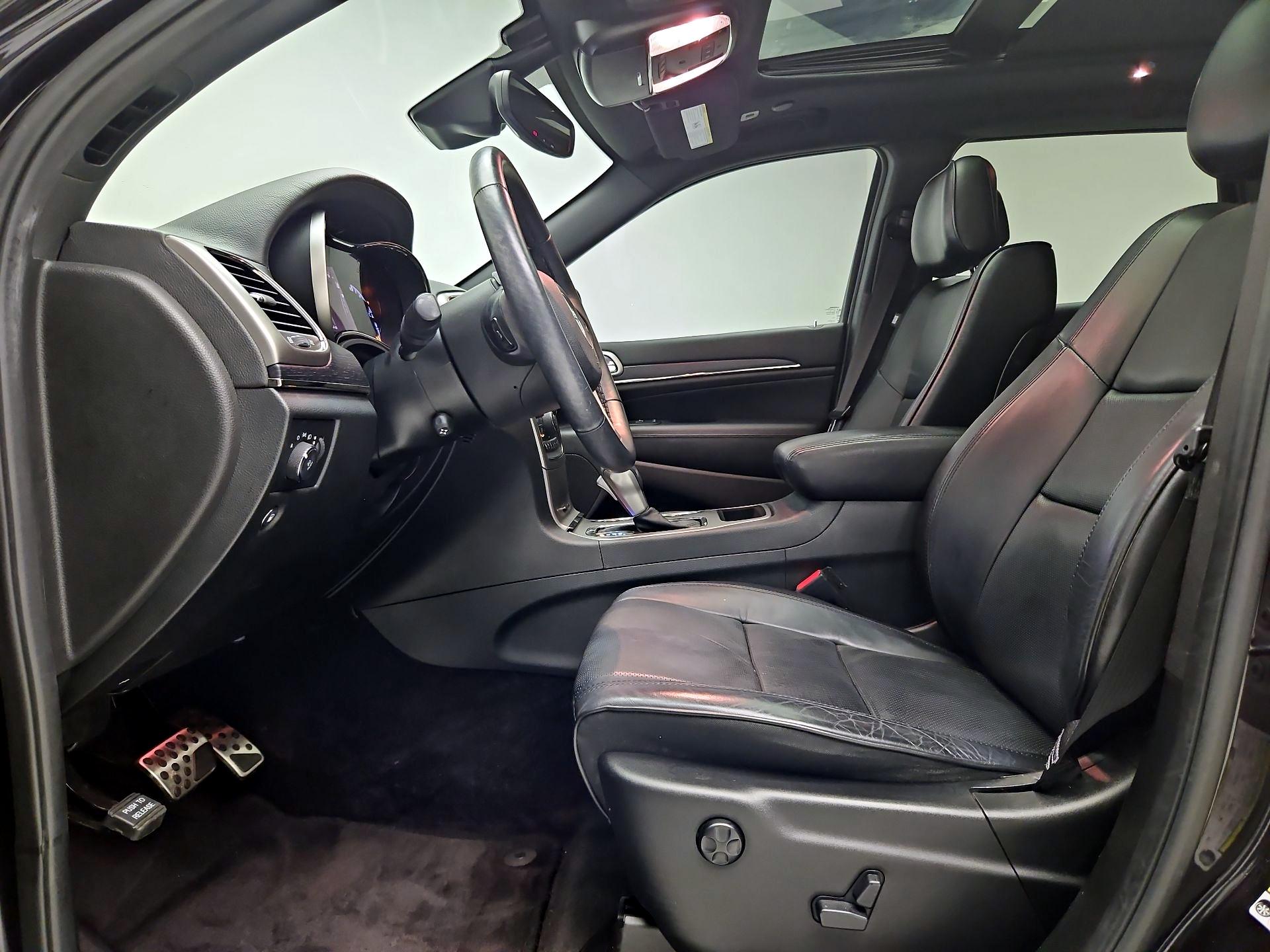 Thumbnail: 2018 Jeep Grand Cherokee - 11