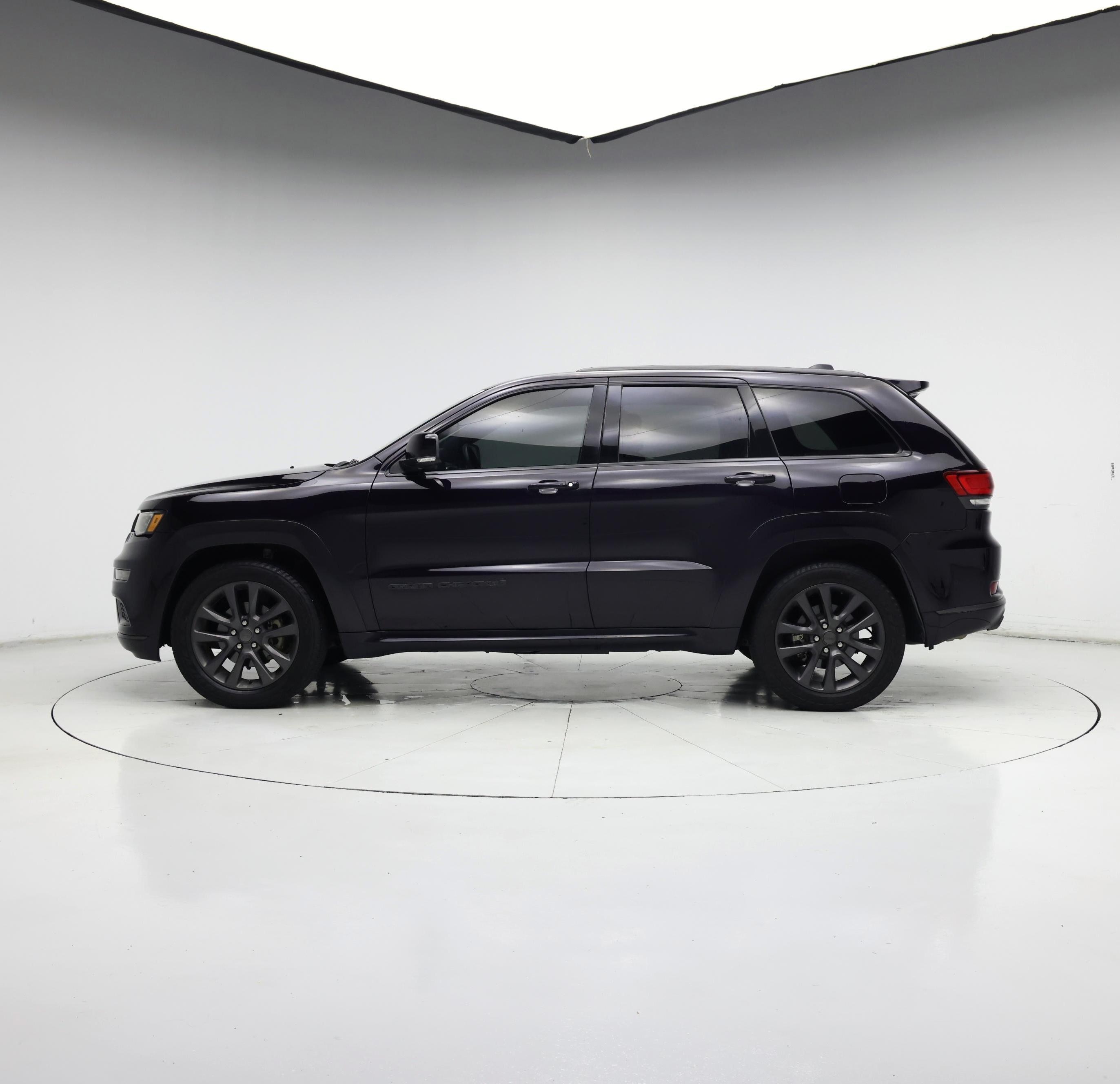 Thumbnail: 2018 Jeep Grand Cherokee - 3