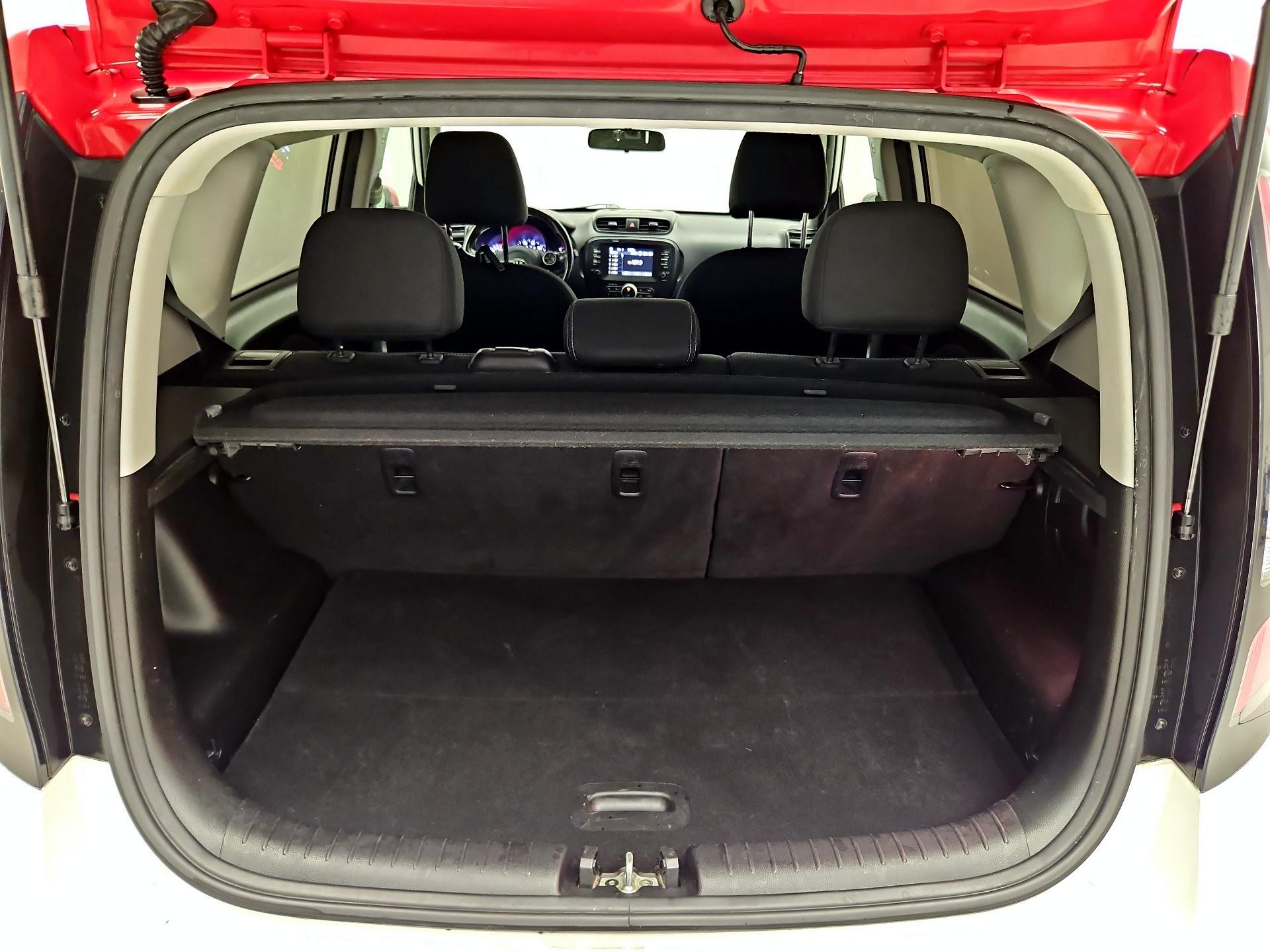 Thumbnail: 2018 Kia Soul - 18
