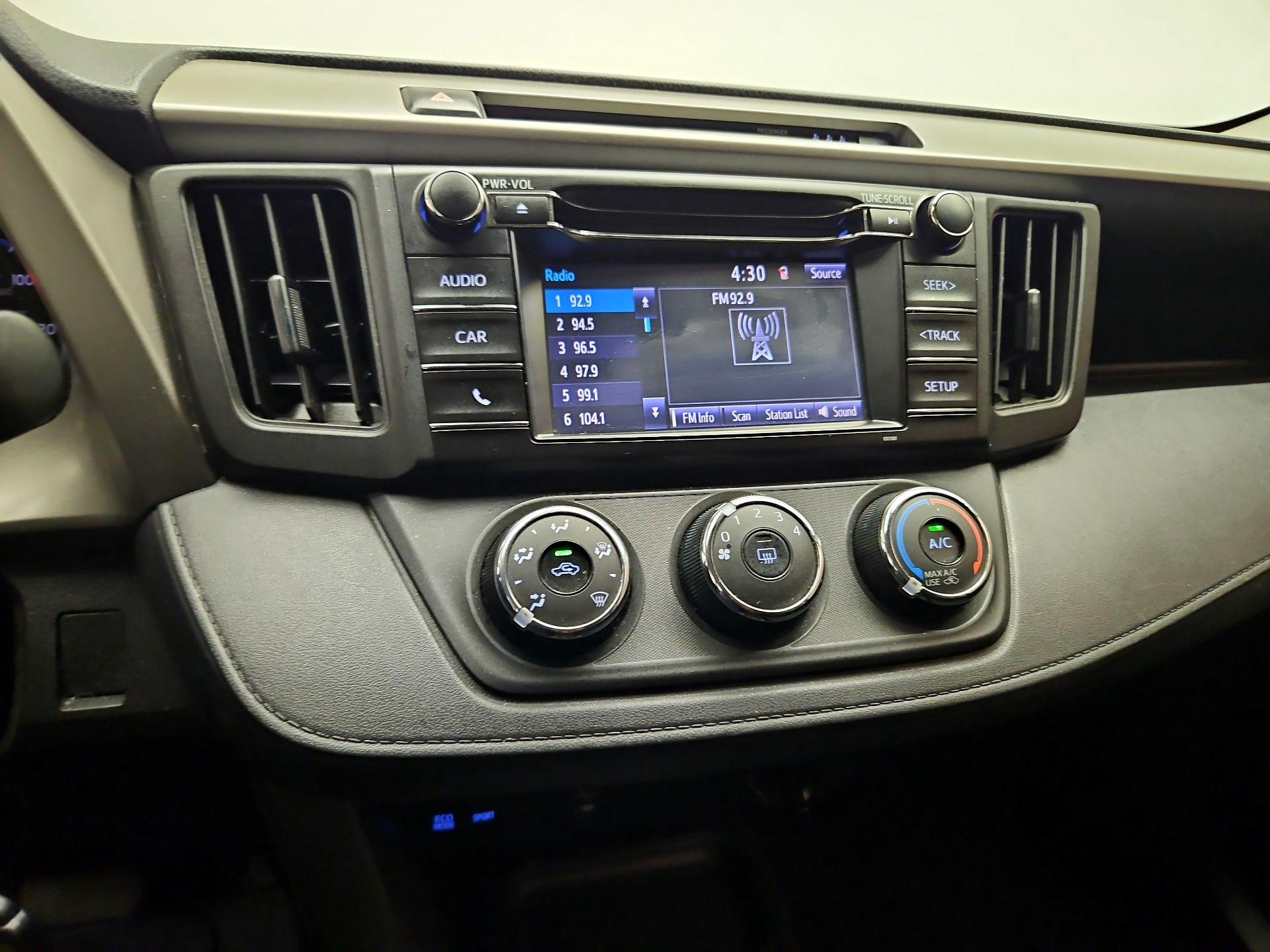 Thumbnail: 2018 Toyota RAV4 - 15