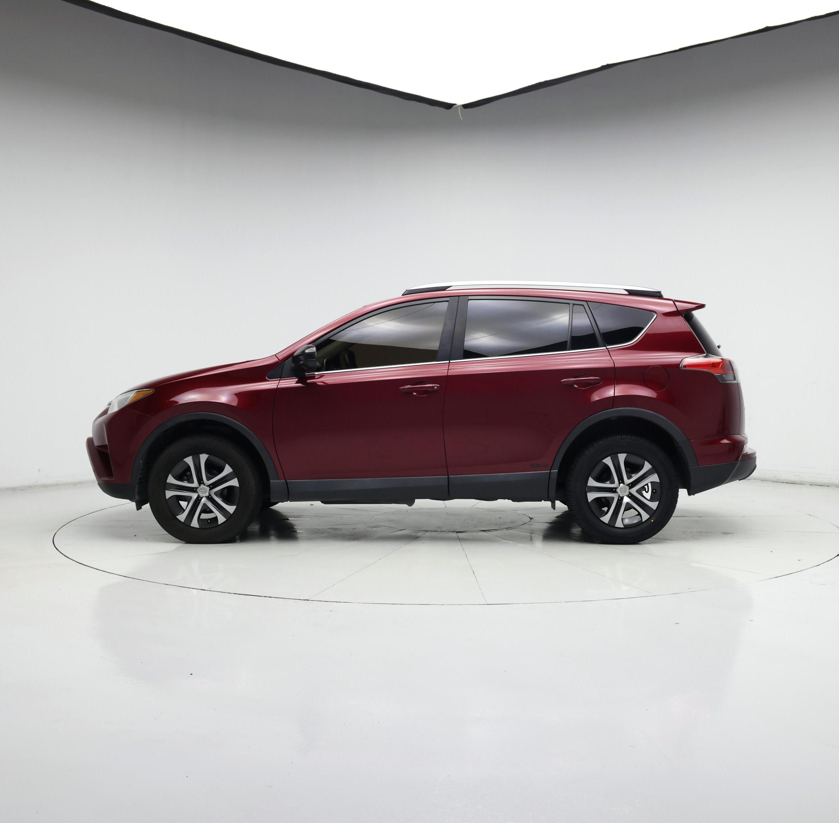 Thumbnail: 2018 Toyota RAV4 - 3