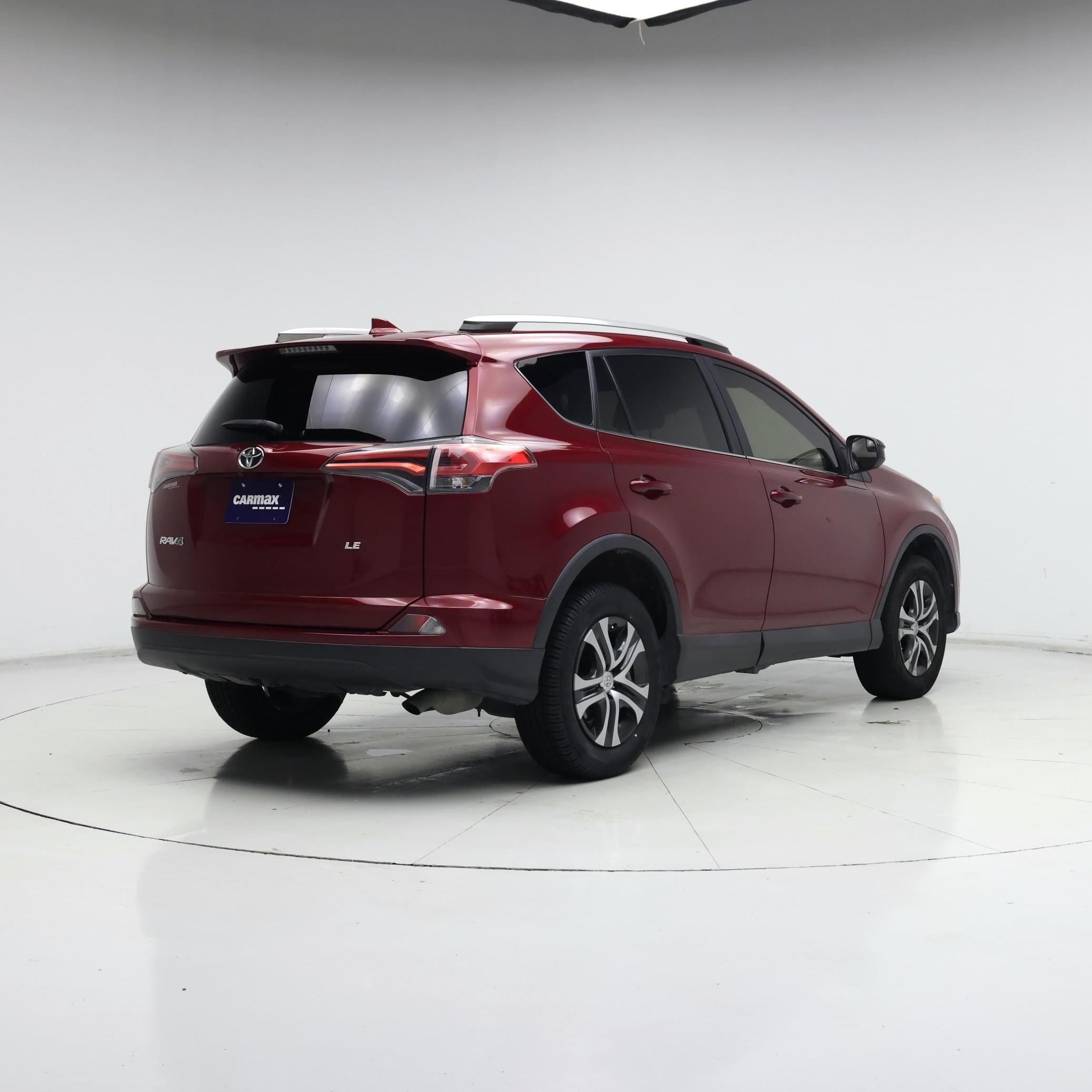 Thumbnail: 2018 Toyota RAV4 - 8