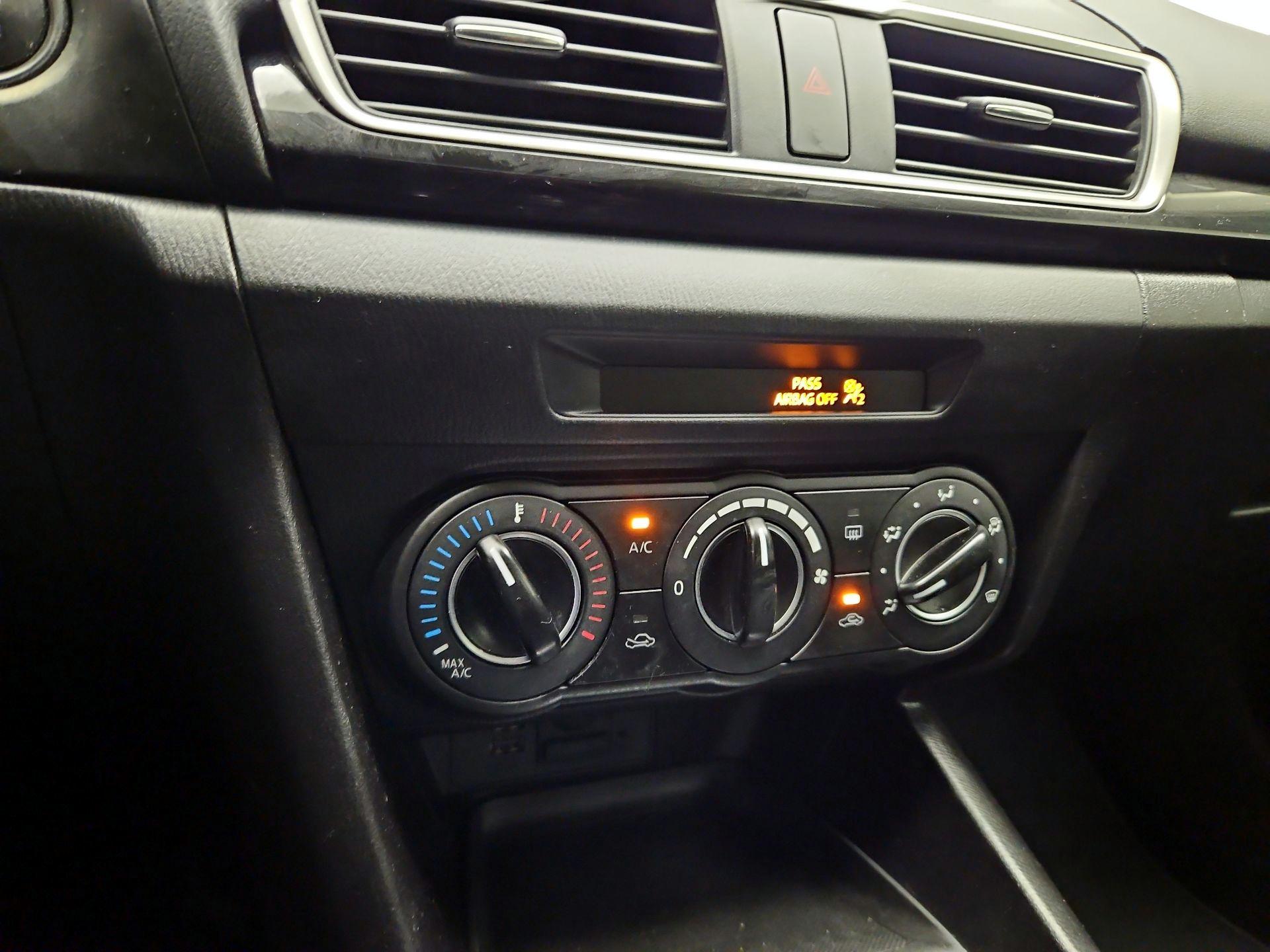 Thumbnail: 2016 Mazda Mazda3 - 15