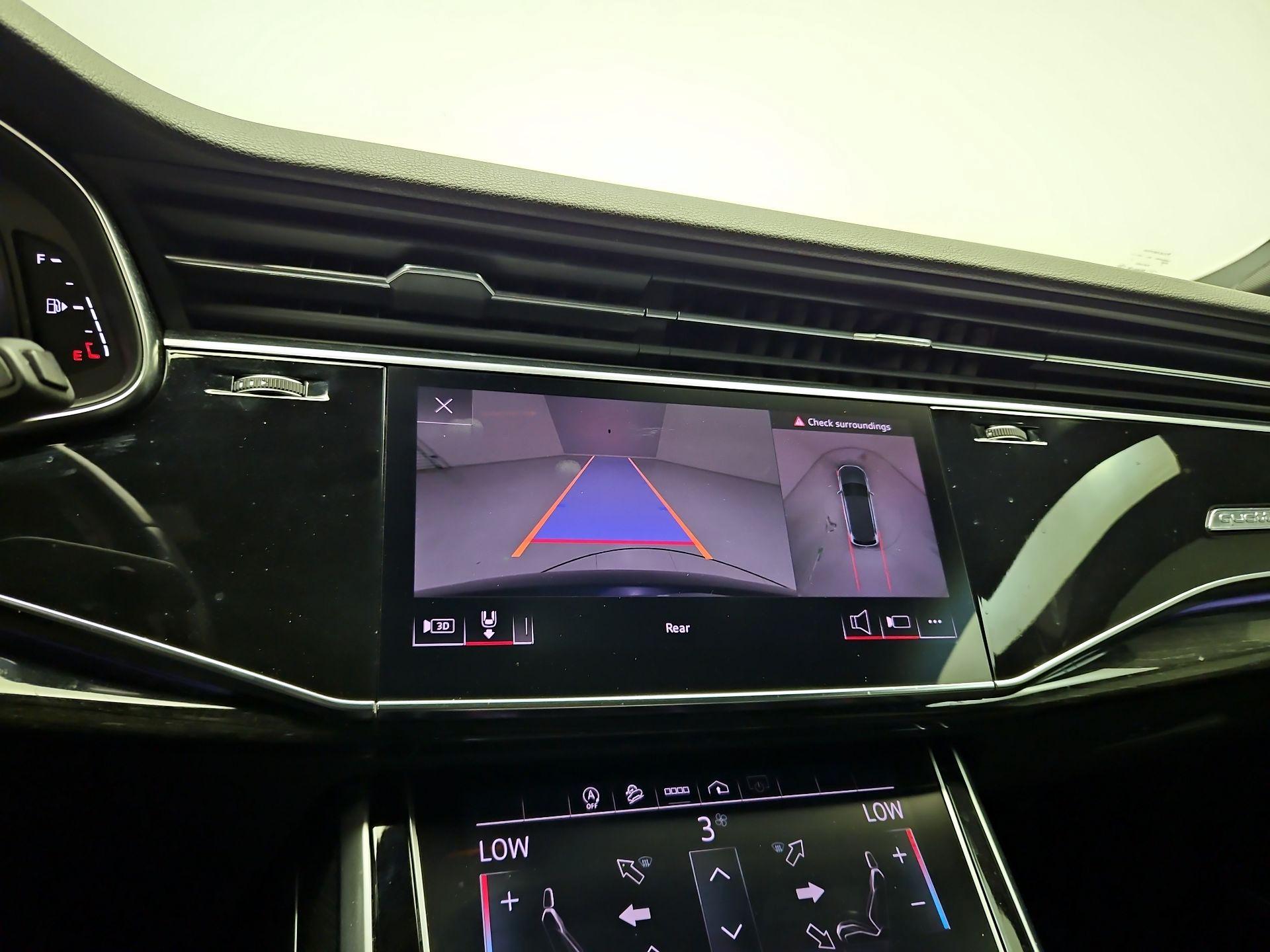 Thumbnail: 2021 Audi Q7 - 14