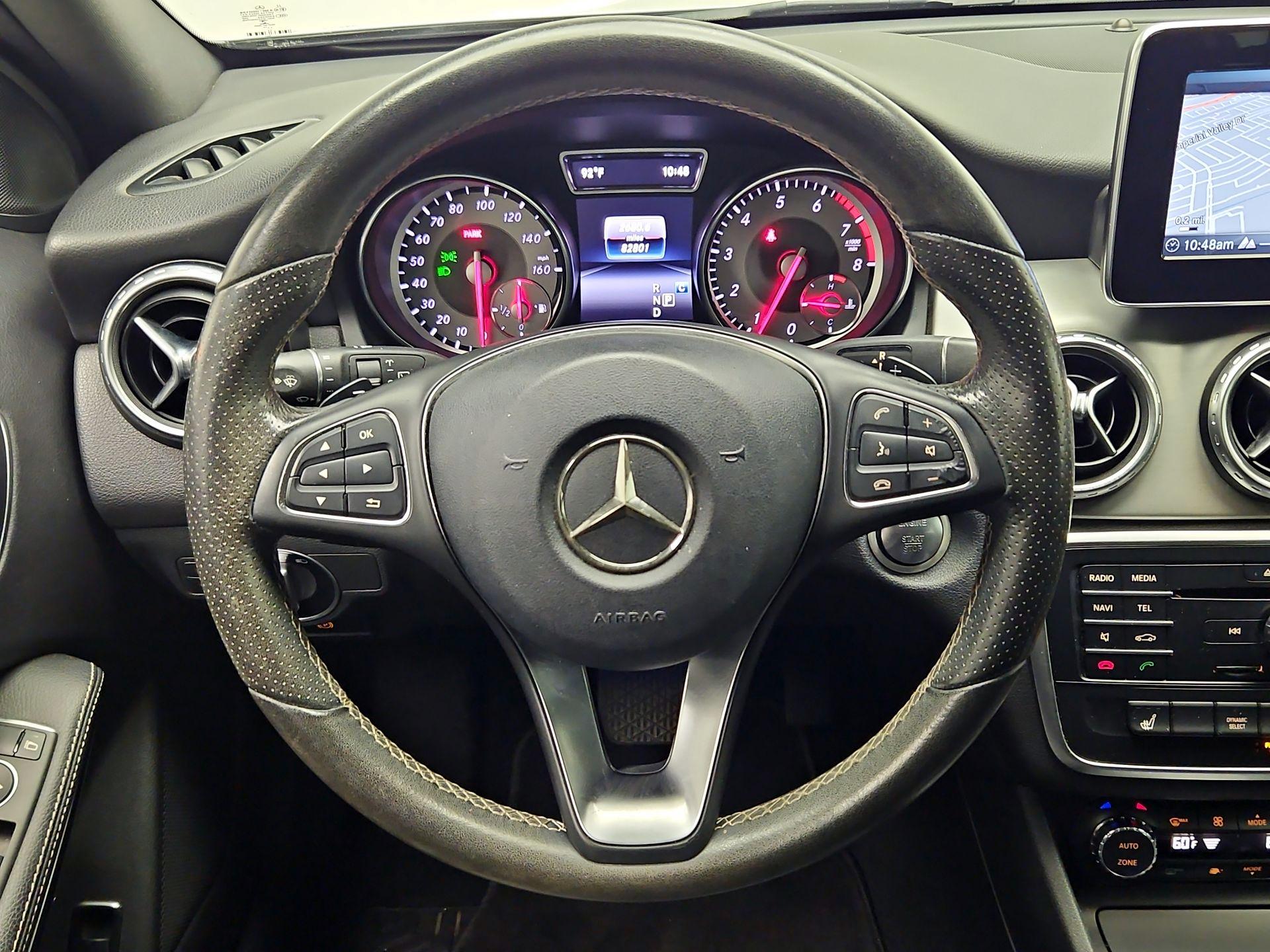Thumbnail: 2017 Mercedes-Benz GLA - 10