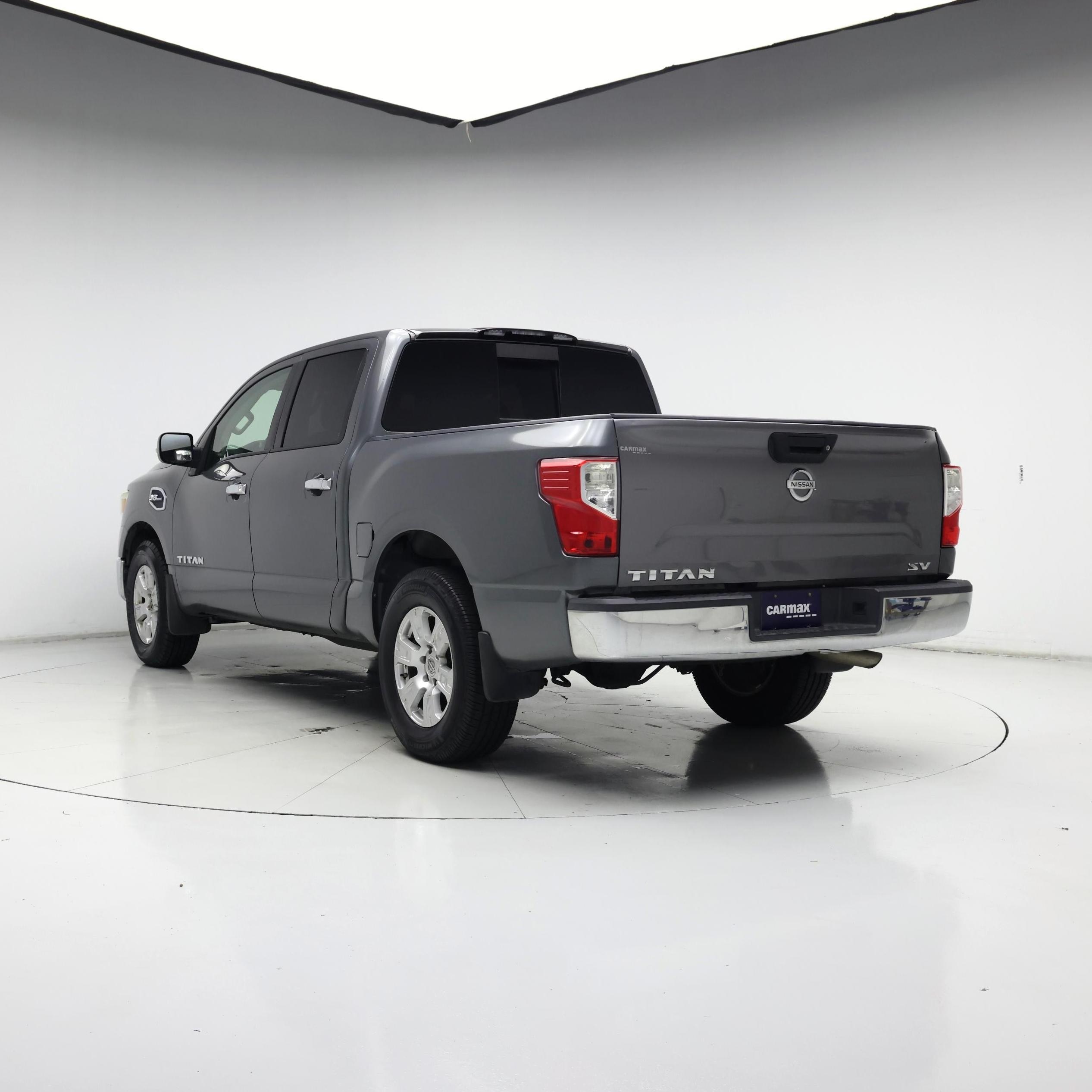 Thumbnail: 2017 Nissan Titan - 2