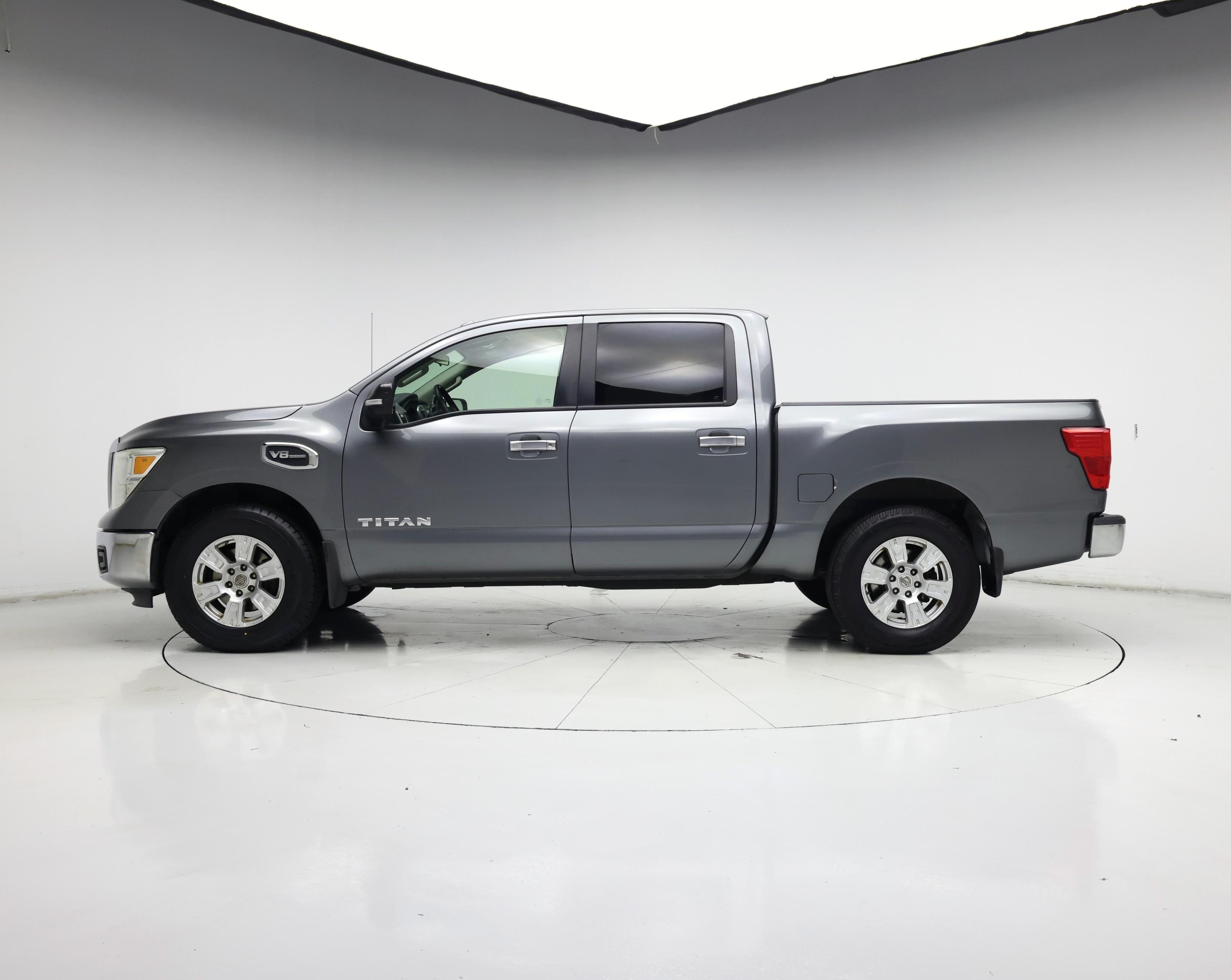 Thumbnail: 2017 Nissan Titan - 3