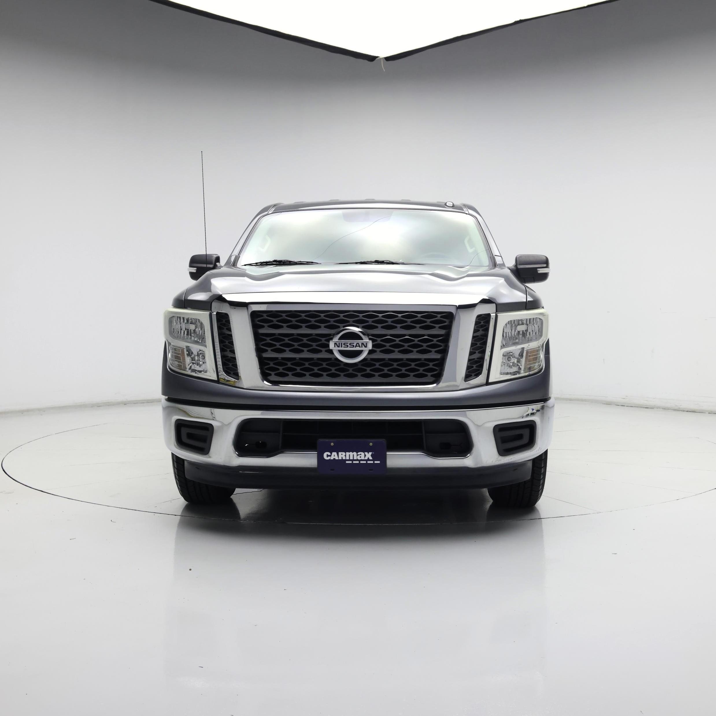 Thumbnail: 2017 Nissan Titan - 5