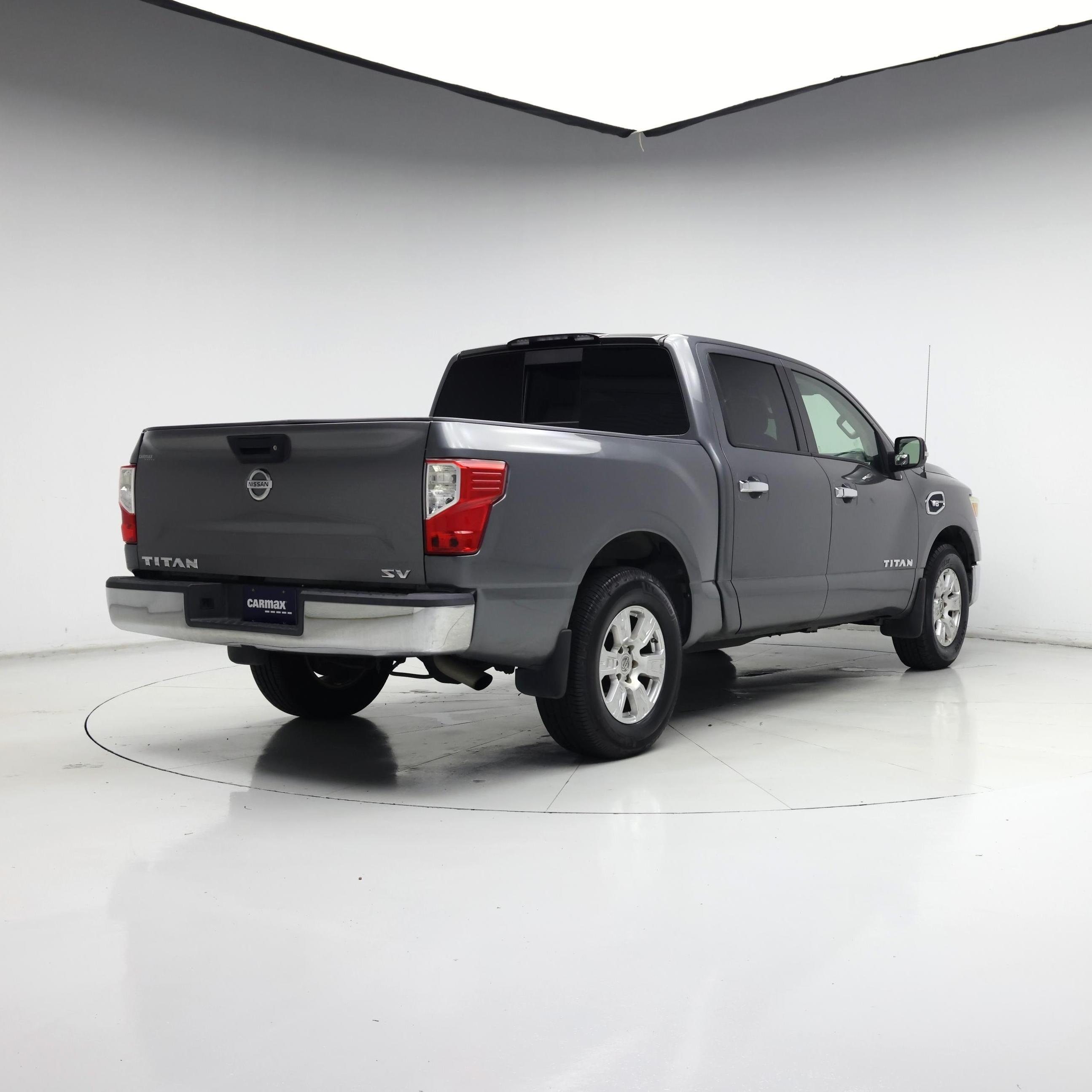 Thumbnail: 2017 Nissan Titan - 8