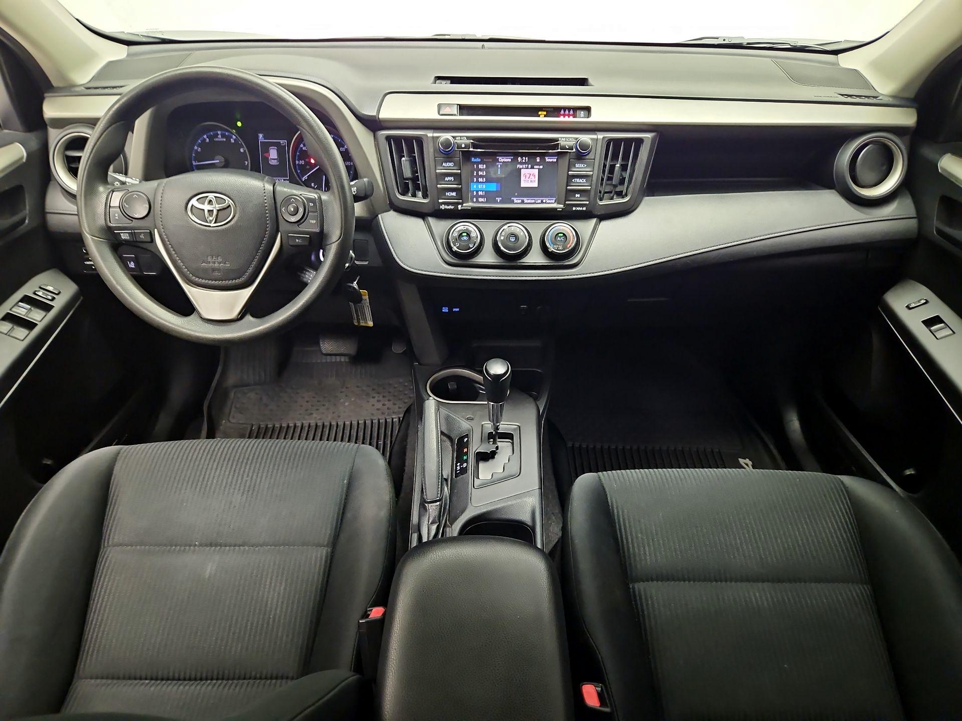 Thumbnail: 2017 Toyota RAV4 - 9