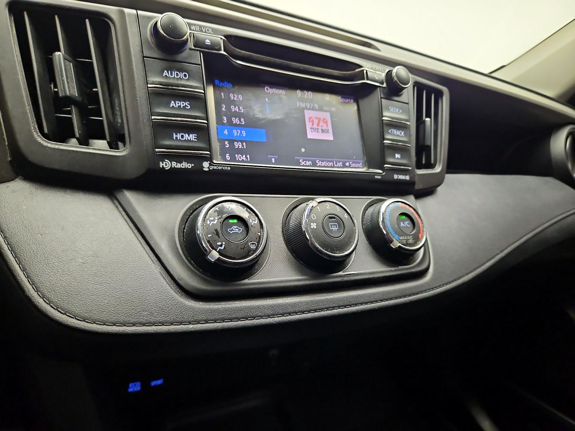 Thumbnail: 2017 Toyota RAV4 - 15