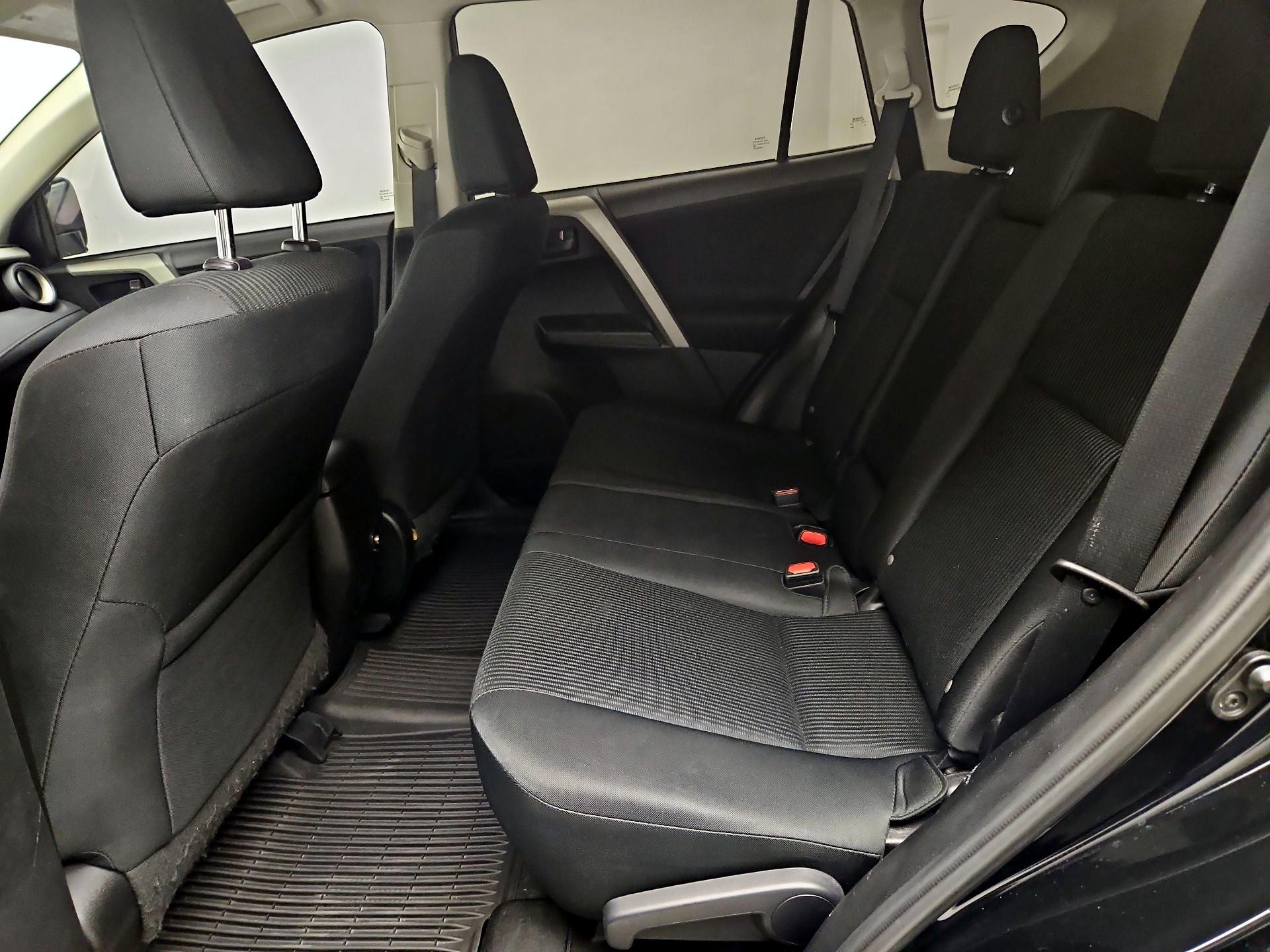 Thumbnail: 2017 Toyota RAV4 - 17