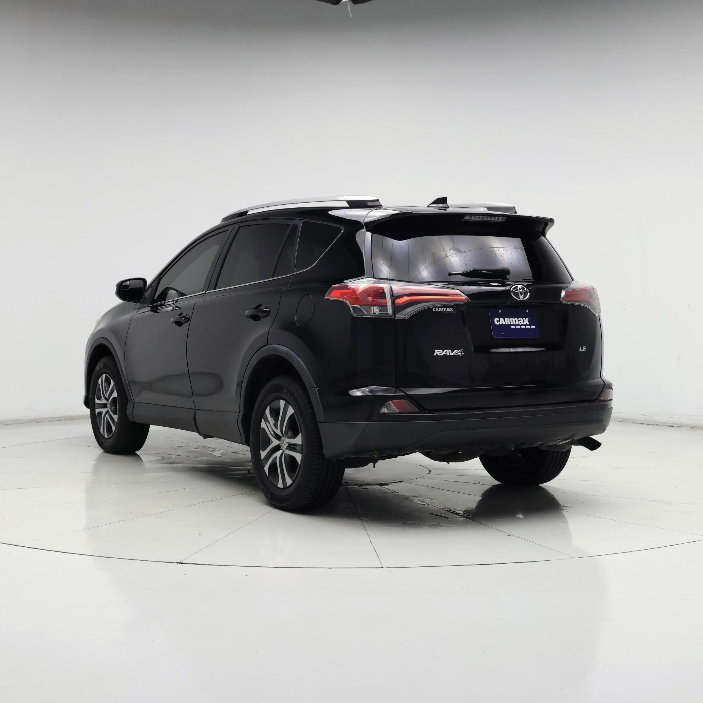 Thumbnail: 2017 Toyota RAV4 - 2