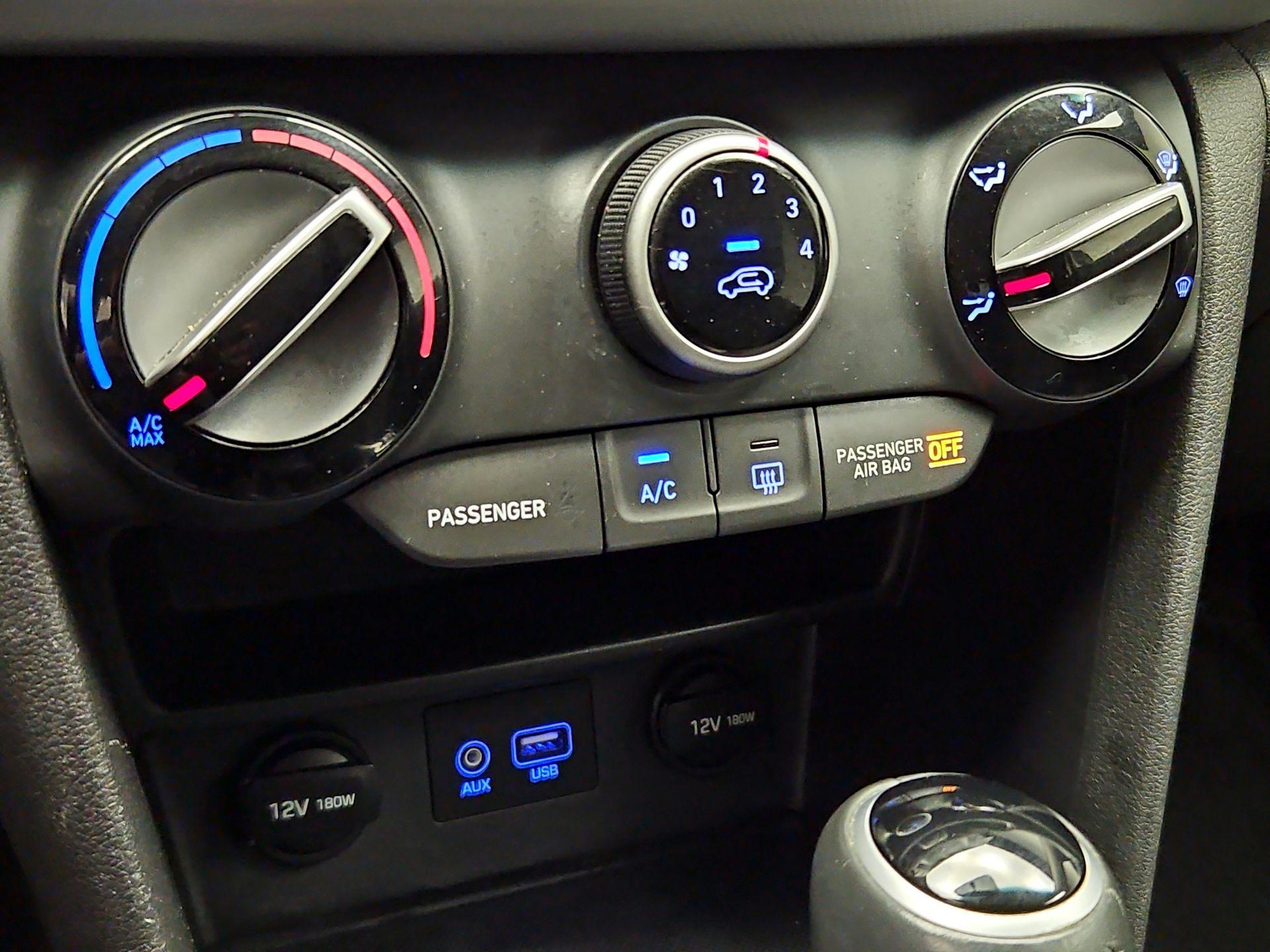 Thumbnail: 2018 Hyundai Kona - 16