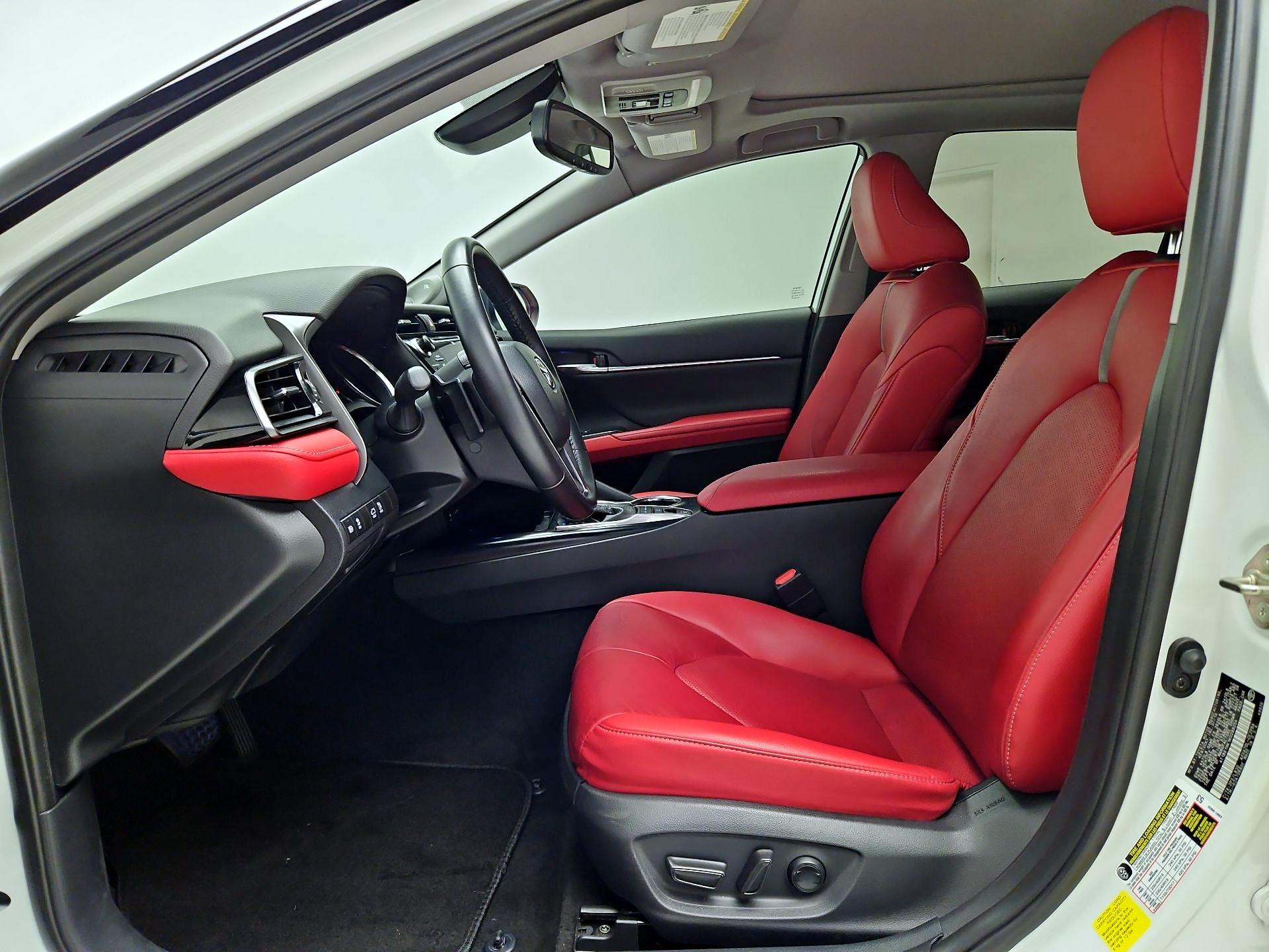 Thumbnail: 2019 Toyota Camry - 11