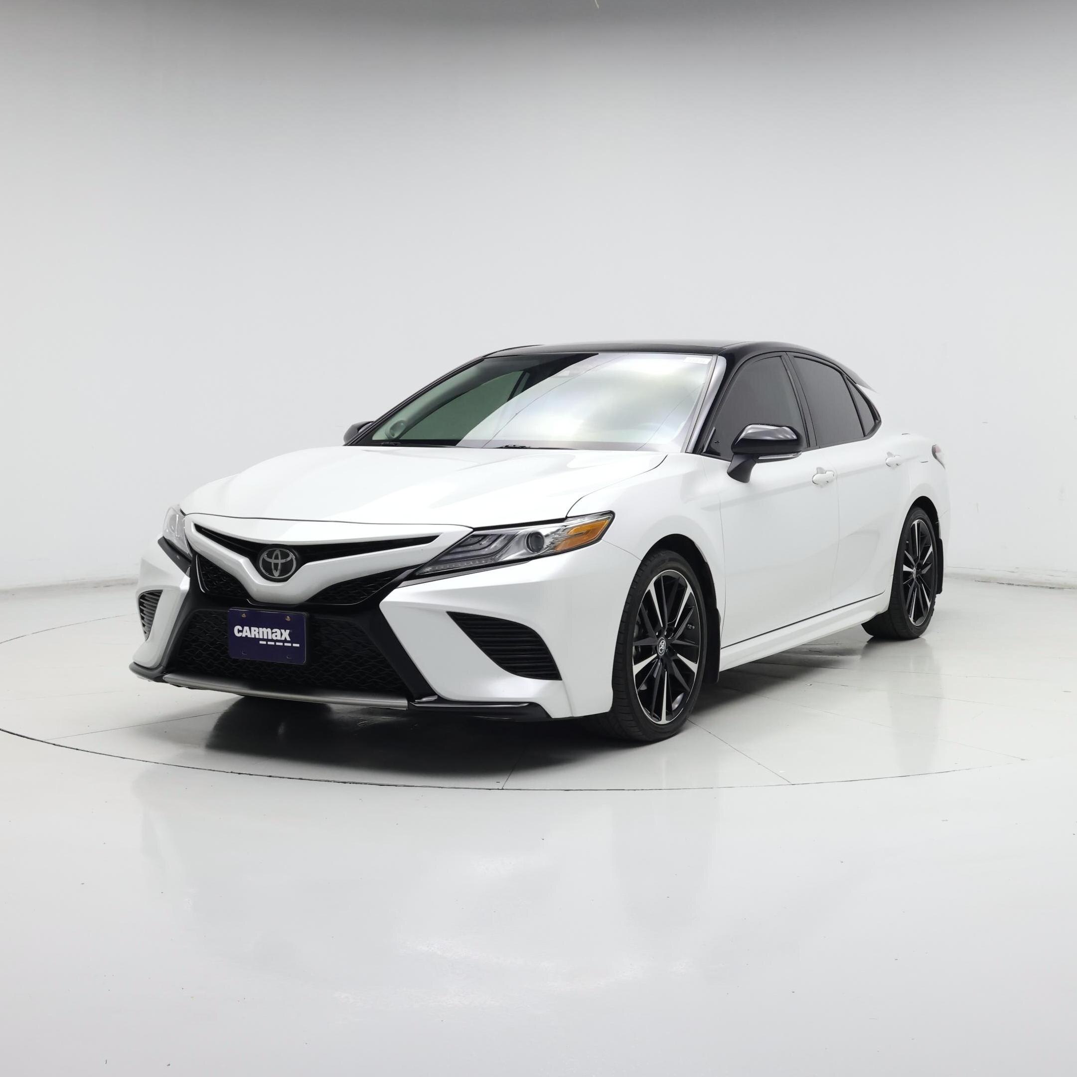 Thumbnail: 2019 Toyota Camry - 4