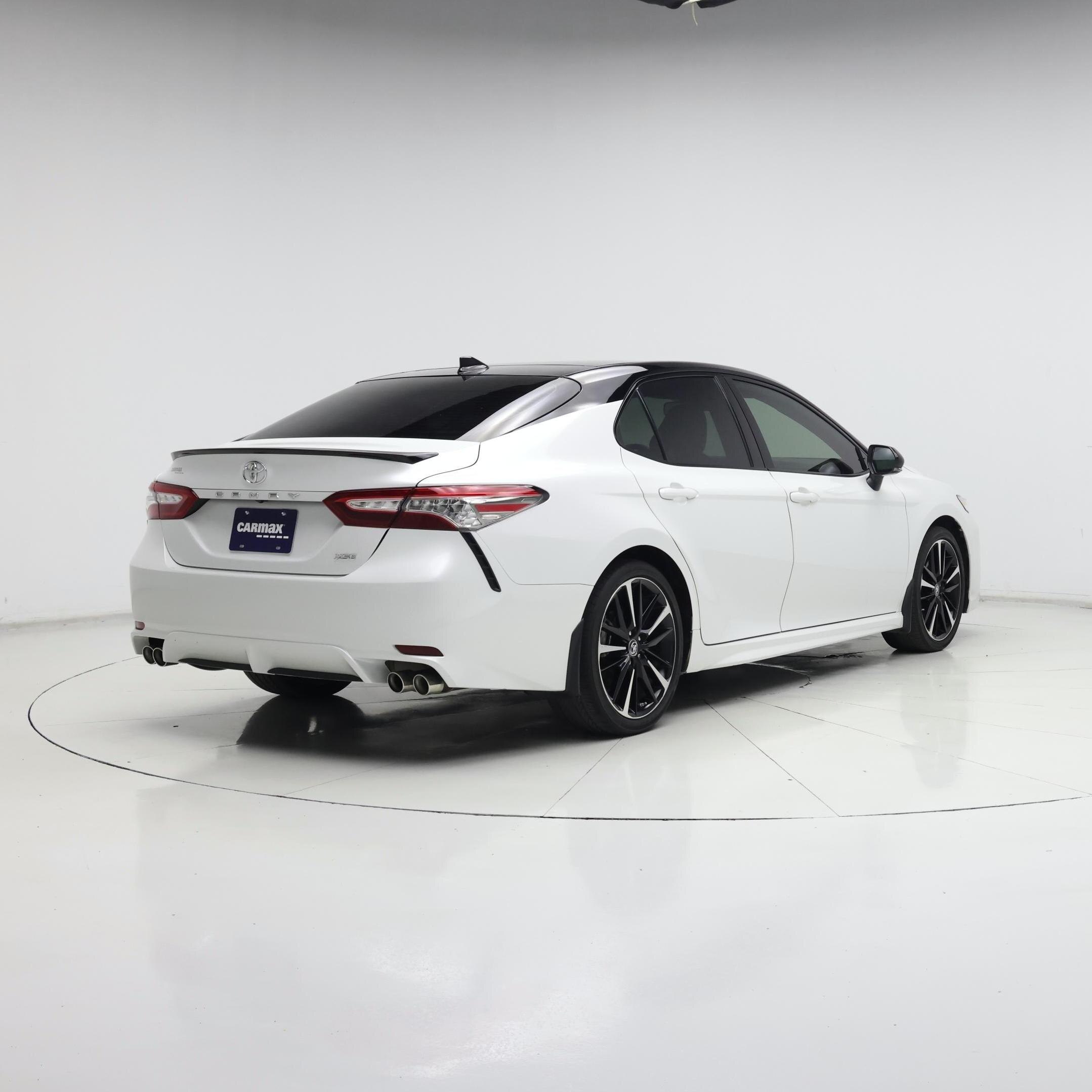 Thumbnail: 2019 Toyota Camry - 8
