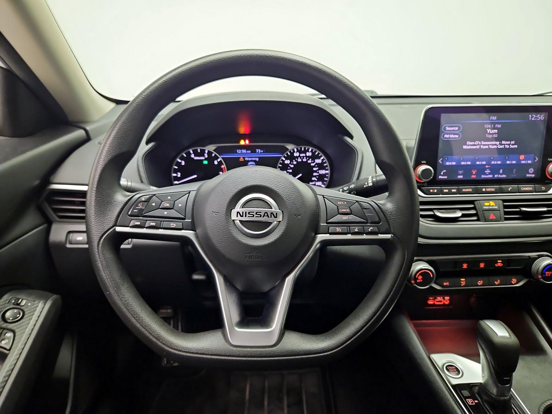 Thumbnail: 2020 Nissan Altima - 10