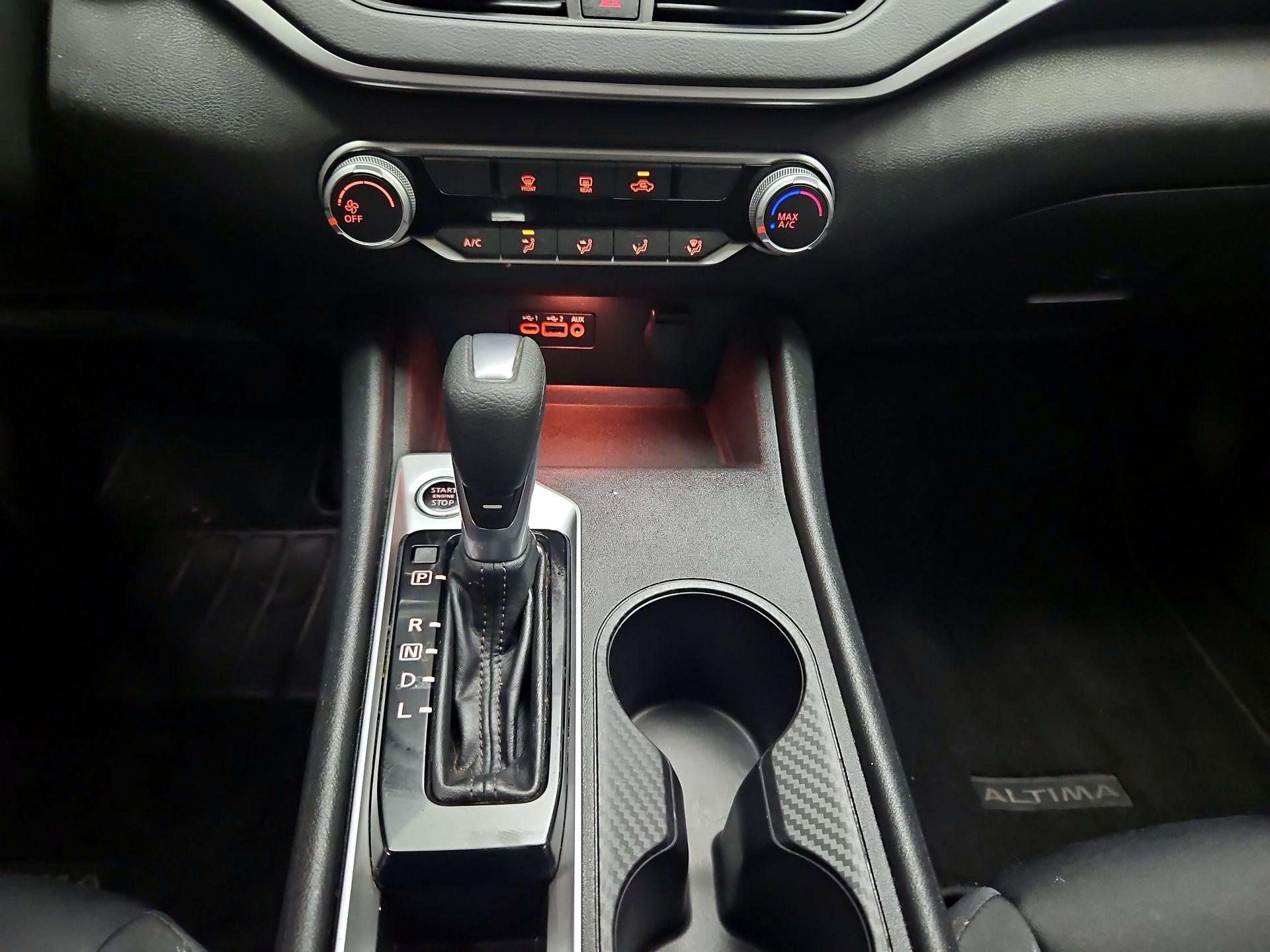 Thumbnail: 2020 Nissan Altima - 16