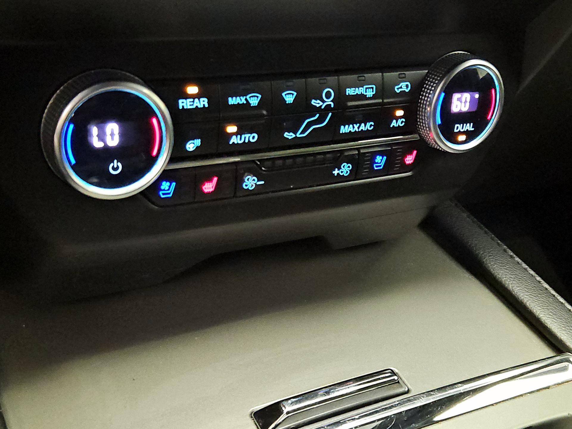 Thumbnail: 2021 Ford Expedition - 17