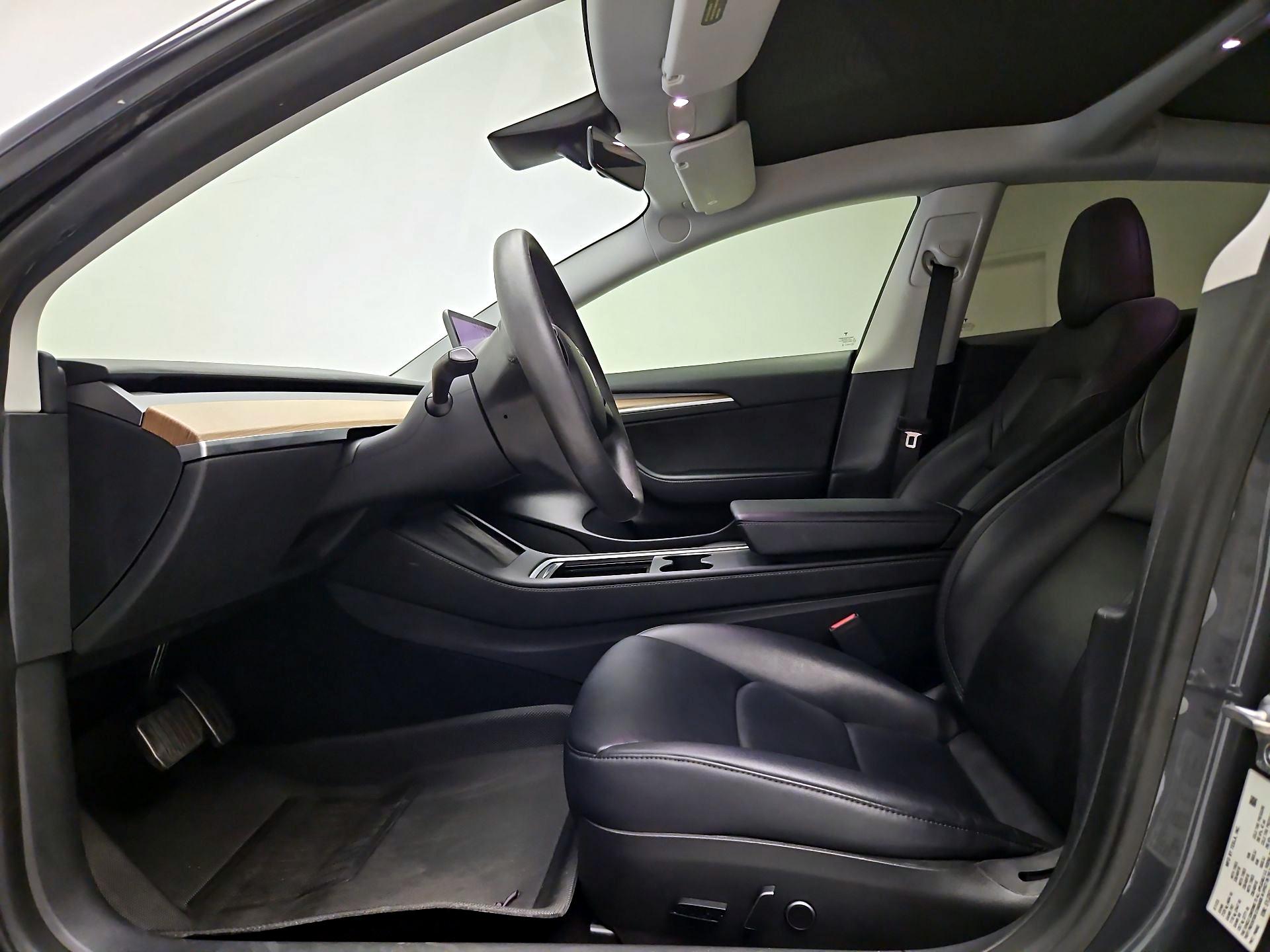 Thumbnail: 2023 Tesla Model 3 - 11