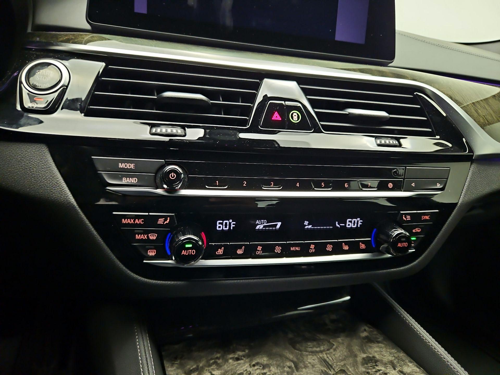 Thumbnail: 2020 BMW 5 Series - 16